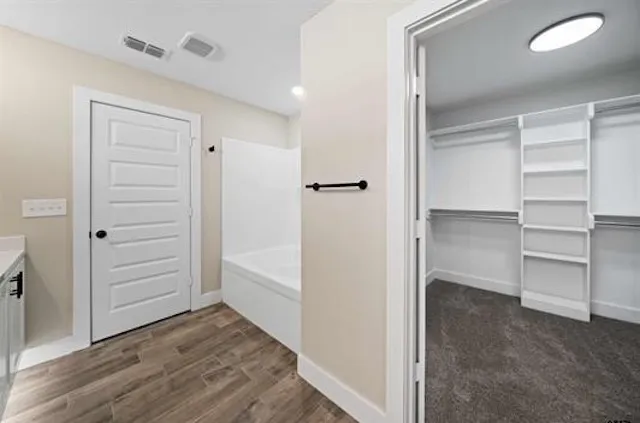 Single Family Residence For Sale in Smith County , 16221 Crossing Circle, Lindale, Texas 75771, 3 Bedroom, 2 Bathroom, 2 Garage spaces, 1,700 Sqft, built in 2023, mls#21262203, Real Estate Agent in Lindale, Homes For Sale in Smith county, Homes For Sale in Lindale, Realtor in Lindale Texas, Real Estate Brokerage Independent Realty Texas, Luminita Cordes Realtor