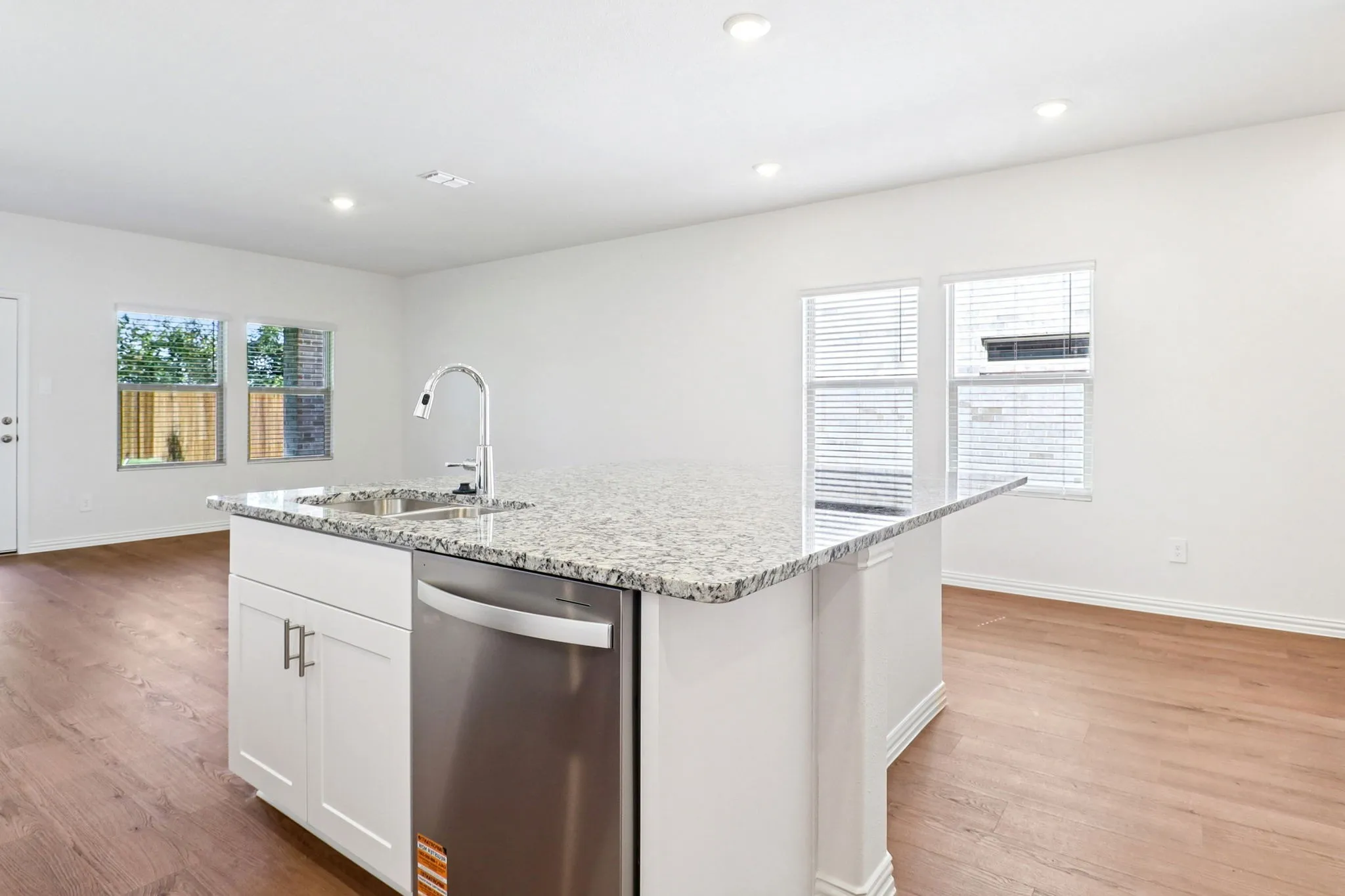 Photo is not of the actual home, but is an inspirational photo of builder’s model home and may depict options, furnishings, and/or decorator features that are not included.
