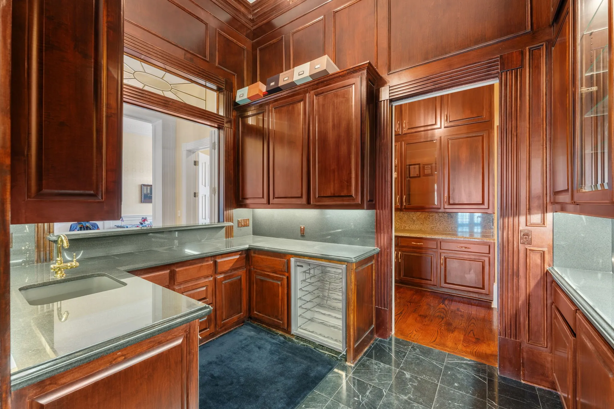 Single Family Residence For Sale in Tarrant County , 2300 Panorama, Arlington, Texas 76016, 4 Bedroom, 7 Bathroom, 4 Garage spaces, 8,707 Sqft, built in 1997, Preowned, mls#21261863, Real Estate Agent in Arlington, Homes For Sale in Tarrant county, Homes For Sale in Arlington, Realtor in Arlington Texas, Real Estate Brokerage Independent Realty Texas, Luminita Cordes Realtor