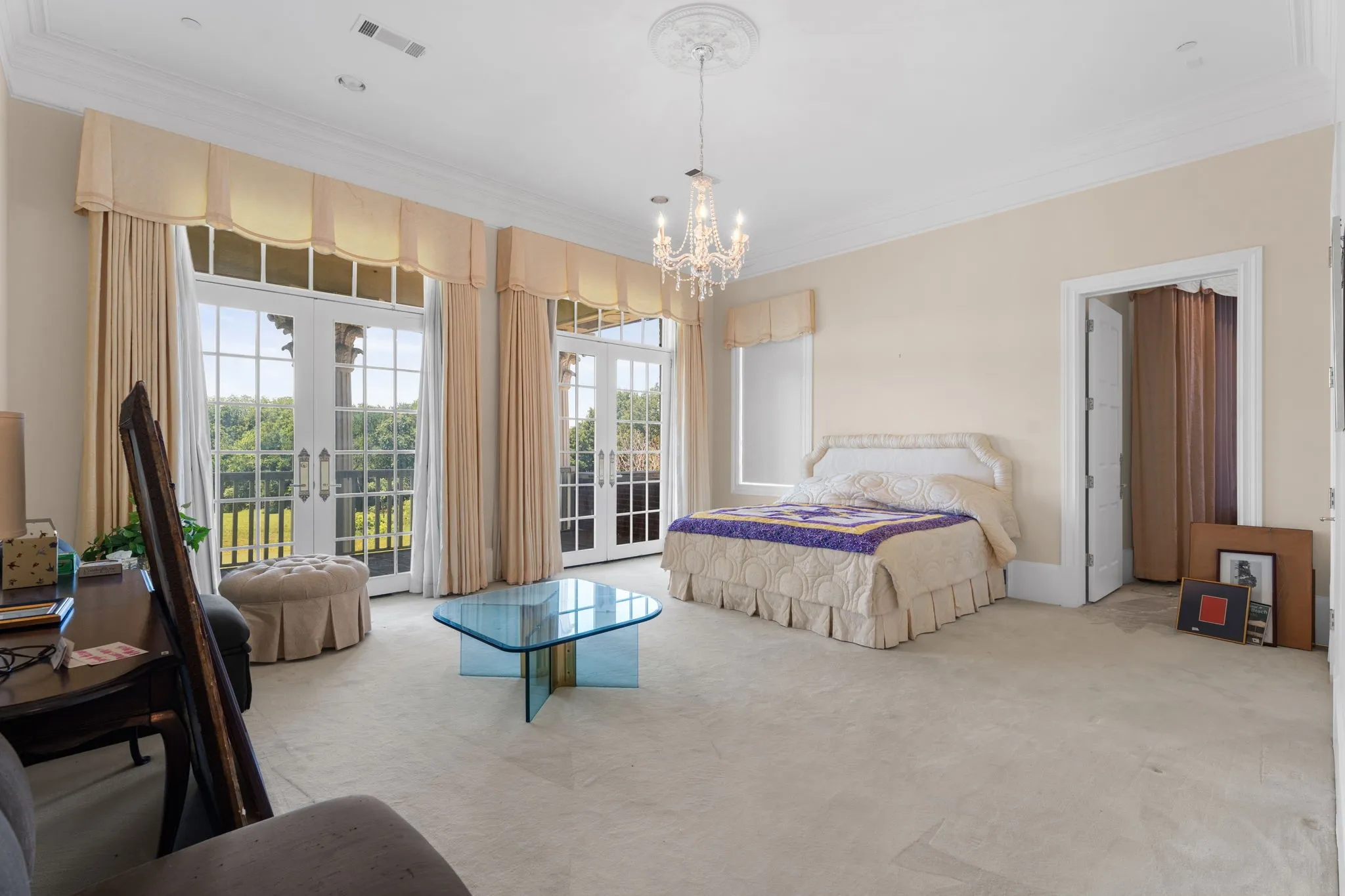 Single Family Residence For Sale in Tarrant County , 2300 Panorama, Arlington, Texas 76016, 4 Bedroom, 7 Bathroom, 4 Garage spaces, 8,707 Sqft, built in 1997, Preowned, mls#21261863, Real Estate Agent in Arlington, Homes For Sale in Tarrant county, Homes For Sale in Arlington, Realtor in Arlington Texas, Real Estate Brokerage Independent Realty Texas, Luminita Cordes Realtor