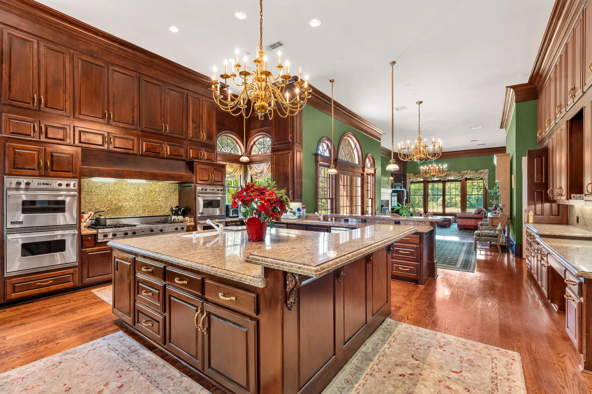 Single Family Residence For Sale in Tarrant County , 2300 Panorama, Arlington, Texas 76016, 4 Bedroom, 7 Bathroom, 4 Garage spaces, 8,707 Sqft, built in 1997, Preowned, mls#21261863, Real Estate Agent in Arlington, Homes For Sale in Tarrant county, Homes For Sale in Arlington, Realtor in Arlington Texas, Real Estate Brokerage Independent Realty Texas, Luminita Cordes Realtor