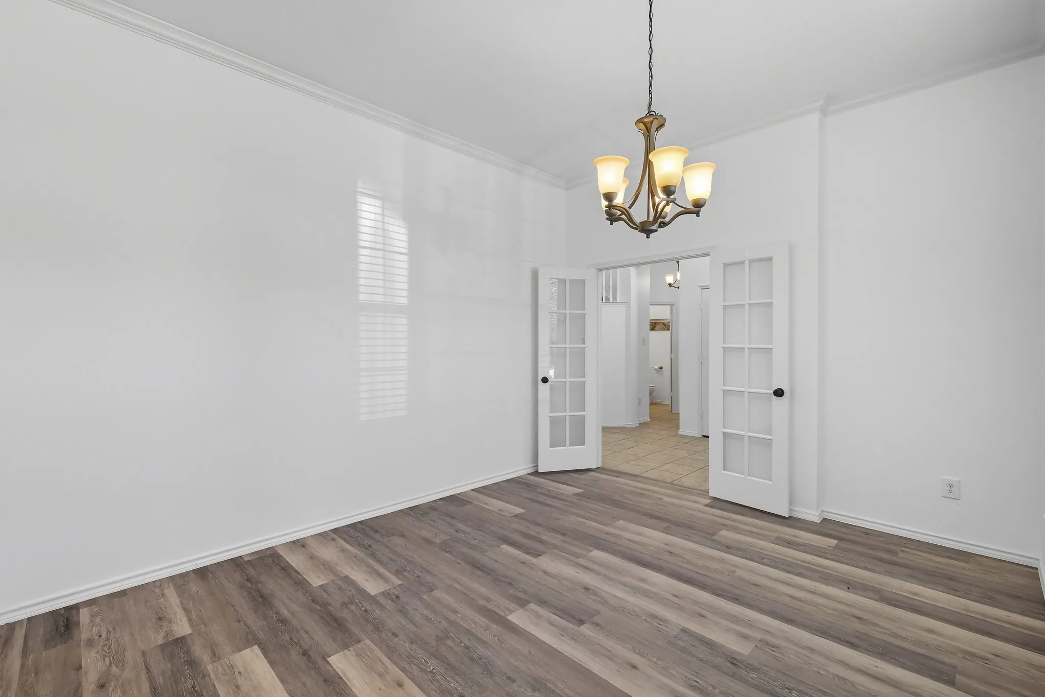Single Family Residence For Sale in Denton County , 13180 Mannheim Drive, Frisco, Texas 75033, 5 Bedroom, 4 Bathroom, 2 Garage spaces, 3,615 Sqft, built in 2003, mls#21262229, Real Estate Agent in Frisco, Homes For Sale in Denton county, Homes For Sale in Frisco, Realtor in Frisco Texas, Real Estate Brokerage Independent Realty Texas, Luminita Cordes Realtor