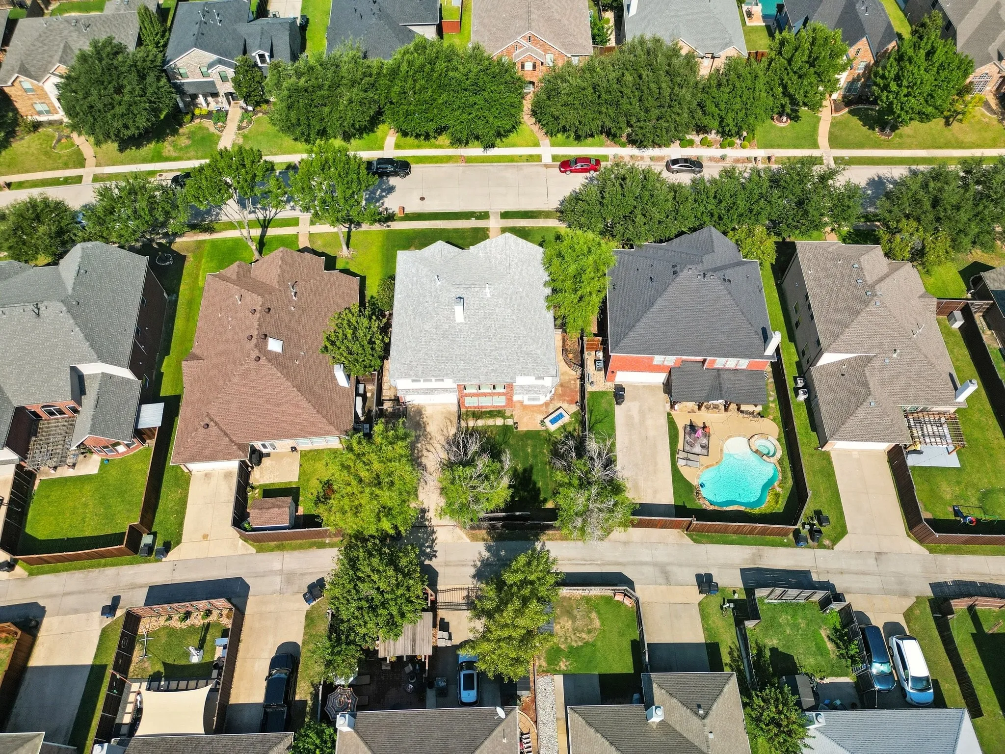 Single Family Residence For Sale in Denton County , 13180 Mannheim Drive, Frisco, Texas 75033, 5 Bedroom, 4 Bathroom, 2 Garage spaces, 3,615 Sqft, built in 2003, mls#21262229, Real Estate Agent in Frisco, Homes For Sale in Denton county, Homes For Sale in Frisco, Realtor in Frisco Texas, Real Estate Brokerage Independent Realty Texas, Luminita Cordes Realtor