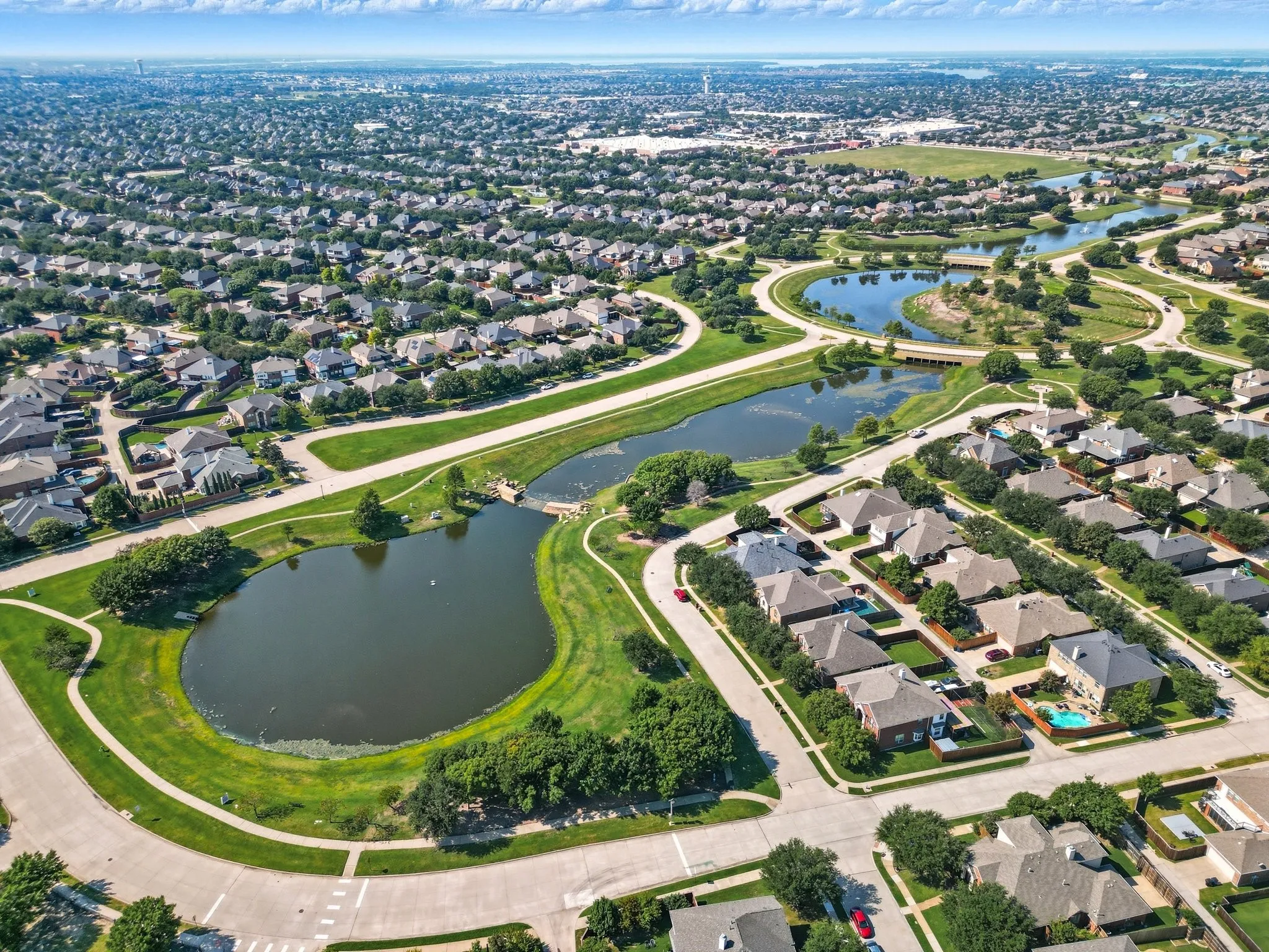 Single Family Residence For Sale in Denton County , 13180 Mannheim Drive, Frisco, Texas 75033, 5 Bedroom, 4 Bathroom, 2 Garage spaces, 3,615 Sqft, built in 2003, mls#21262229, Real Estate Agent in Frisco, Homes For Sale in Denton county, Homes For Sale in Frisco, Realtor in Frisco Texas, Real Estate Brokerage Independent Realty Texas, Luminita Cordes Realtor