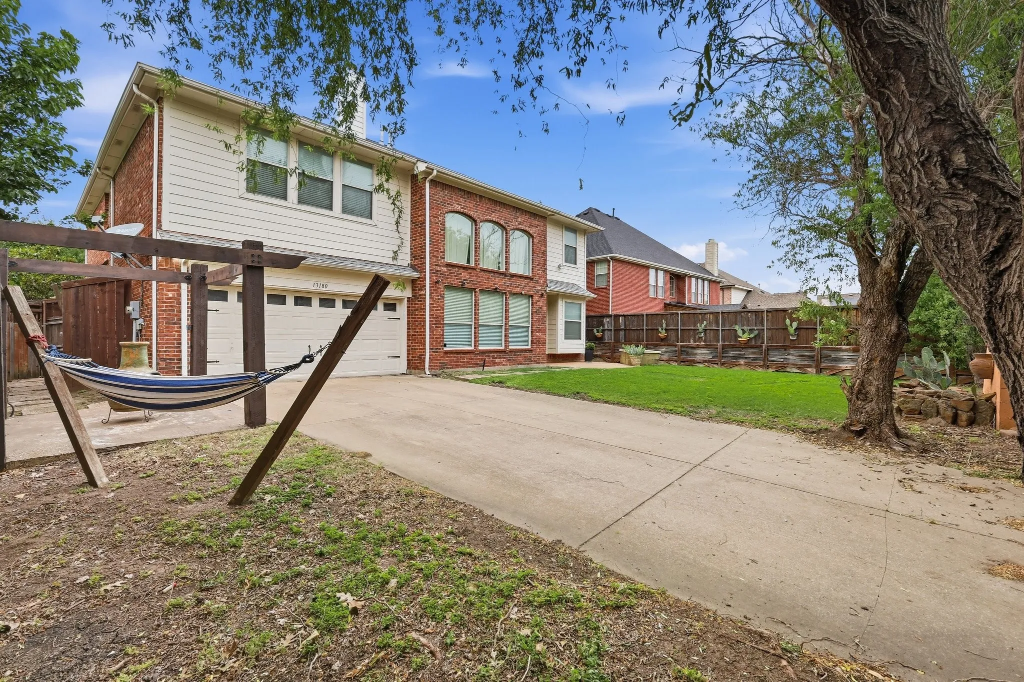 Single Family Residence For Sale in Denton County , 13180 Mannheim Drive, Frisco, Texas 75033, 5 Bedroom, 4 Bathroom, 2 Garage spaces, 3,615 Sqft, built in 2003, mls#21262229, Real Estate Agent in Frisco, Homes For Sale in Denton county, Homes For Sale in Frisco, Realtor in Frisco Texas, Real Estate Brokerage Independent Realty Texas, Luminita Cordes Realtor