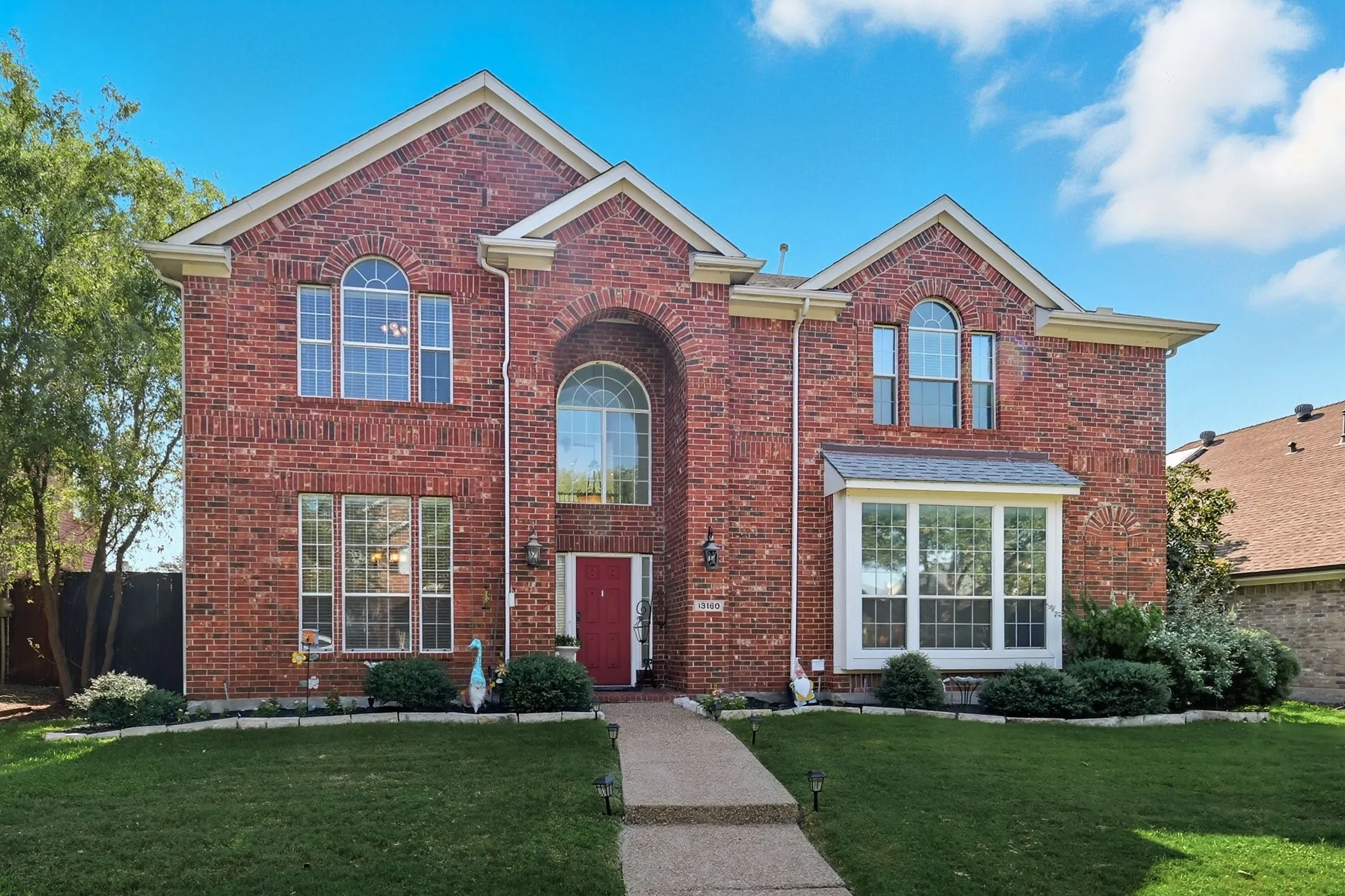 Single Family Residence For Sale in Denton County , 13180 Mannheim Drive, Frisco, Texas 75033, 5 Bedroom, 4 Bathroom, 2 Garage spaces, 3,615 Sqft, built in 2003, mls#21262229, Real Estate Agent in Frisco, Homes For Sale in Denton county, Homes For Sale in Frisco, Realtor in Frisco Texas, Real Estate Brokerage Independent Realty Texas, Luminita Cordes Realtor