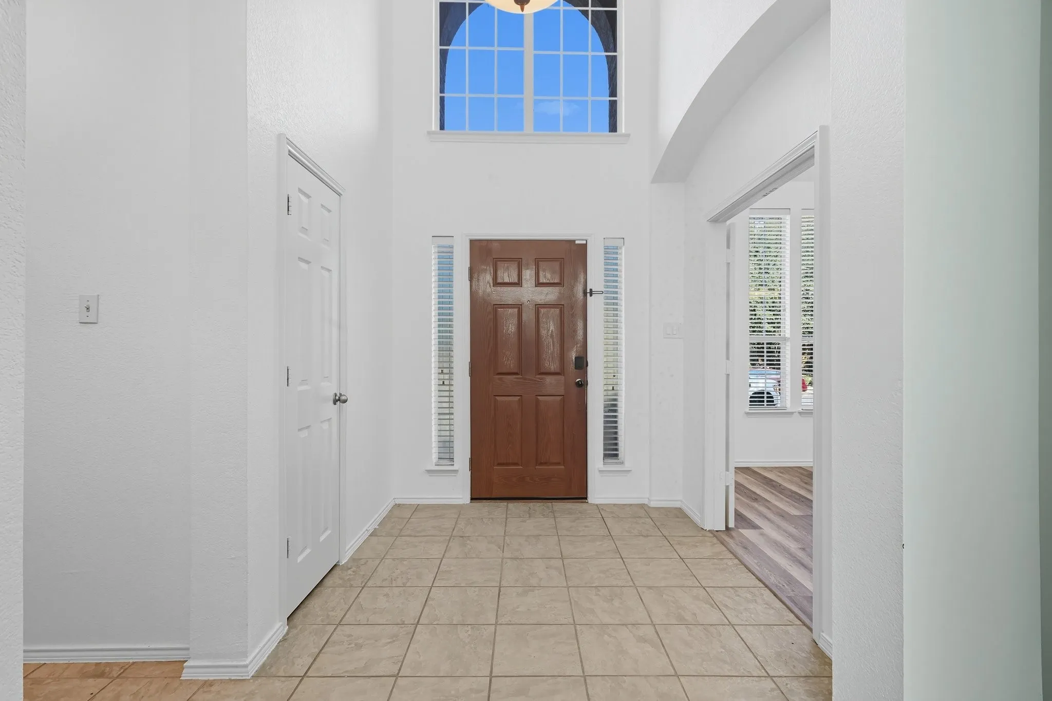 Single Family Residence For Sale in Denton County , 13180 Mannheim Drive, Frisco, Texas 75033, 5 Bedroom, 4 Bathroom, 2 Garage spaces, 3,615 Sqft, built in 2003, mls#21262229, Real Estate Agent in Frisco, Homes For Sale in Denton county, Homes For Sale in Frisco, Realtor in Frisco Texas, Real Estate Brokerage Independent Realty Texas, Luminita Cordes Realtor