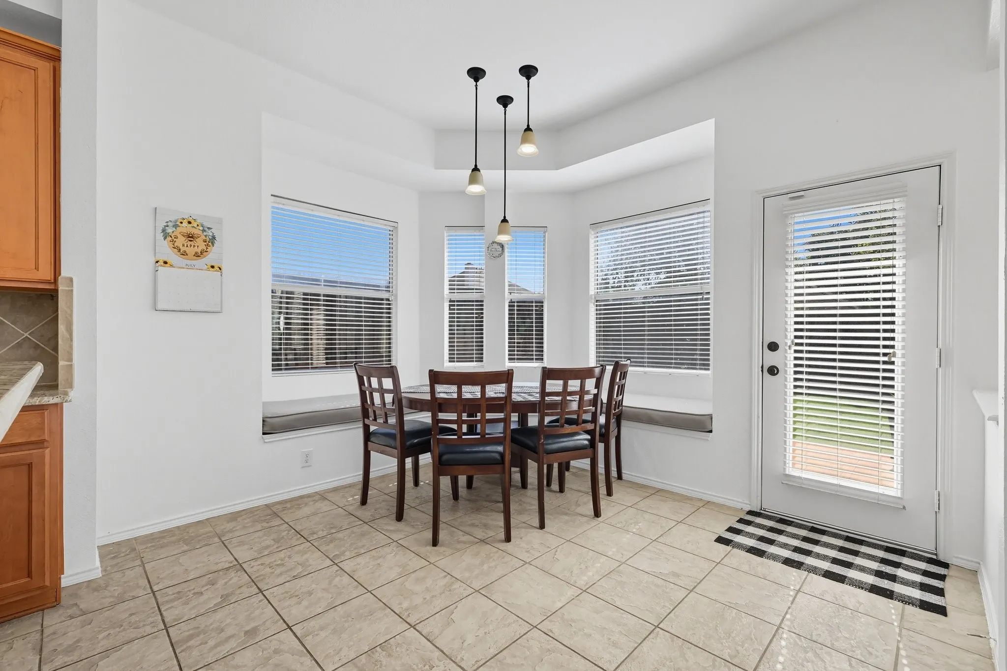 Single Family Residence For Sale in Denton County , 13180 Mannheim Drive, Frisco, Texas 75033, 5 Bedroom, 4 Bathroom, 2 Garage spaces, 3,615 Sqft, built in 2003, mls#21262229, Real Estate Agent in Frisco, Homes For Sale in Denton county, Homes For Sale in Frisco, Realtor in Frisco Texas, Real Estate Brokerage Independent Realty Texas, Luminita Cordes Realtor