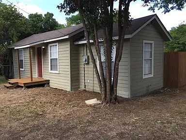 Single Family Residence For Sale in Dallas County , 309 S Main Street, Cedar Hill, Texas 75104, 2 Bedroom, 1 Bathroom, Garage spaces, 912 Sqft, built in 1940, mls#21262206, Real Estate Agent in Cedar Hill, Homes For Sale in Dallas county, Homes For Sale in Cedar Hill, Realtor in Cedar Hill Texas, Real Estate Brokerage Independent Realty Texas, Luminita Cordes Realtor