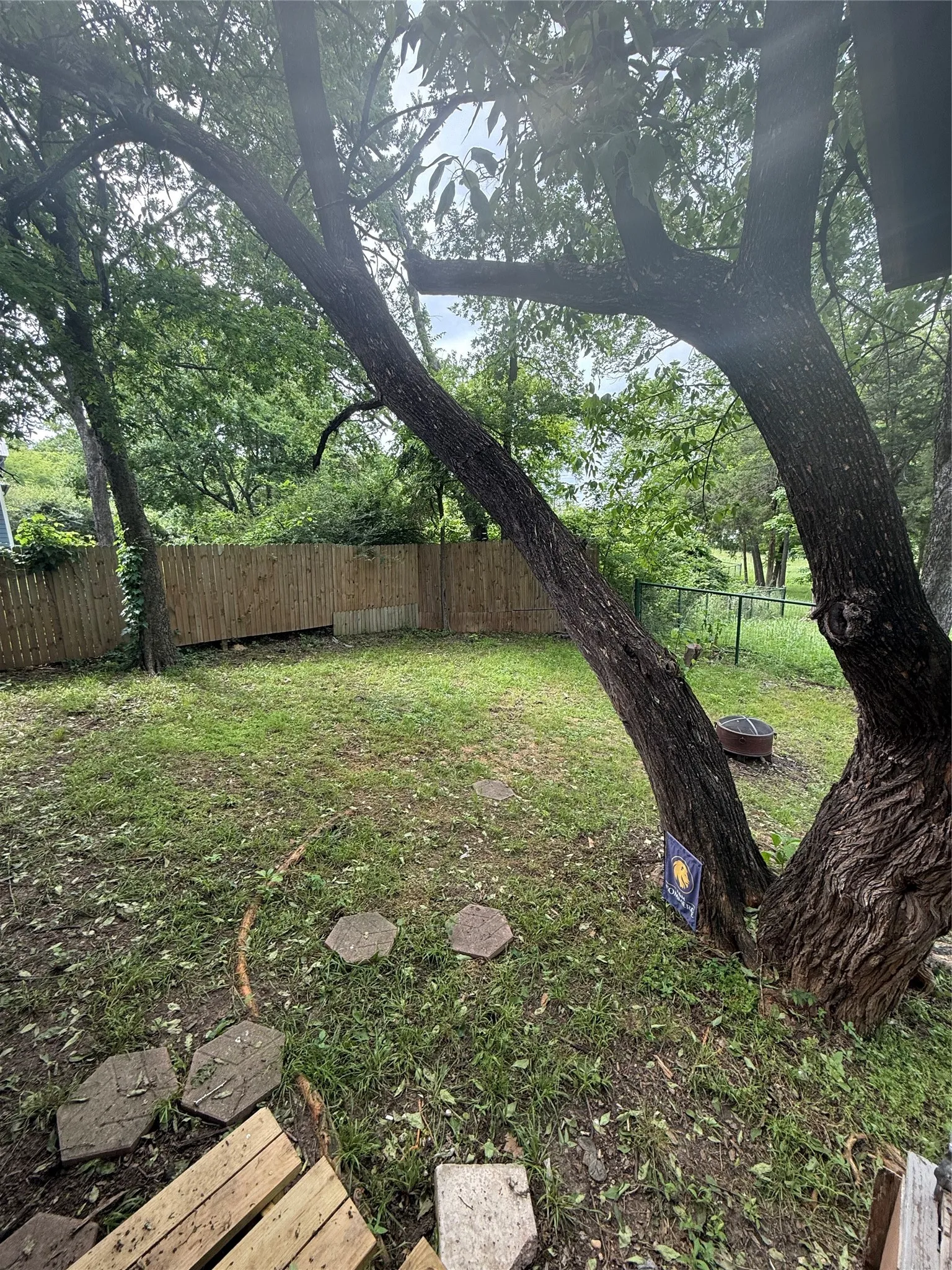 Single Family Residence For Sale in Hunt County , 1006 Bishop Street, Commerce, Texas 75428, 2 Bedroom, 1 Bathroom, Garage spaces, 792 Sqft, built in 1956, Price $105,000, mls#21262263, Real Estate Agent in Commerce, Homes For Sale in Hunt county, Homes For Sale in Commerce, Realtor in Commerce Texas, Real Estate Brokerage Independent Realty Texas, Luminita Cordes Realtor