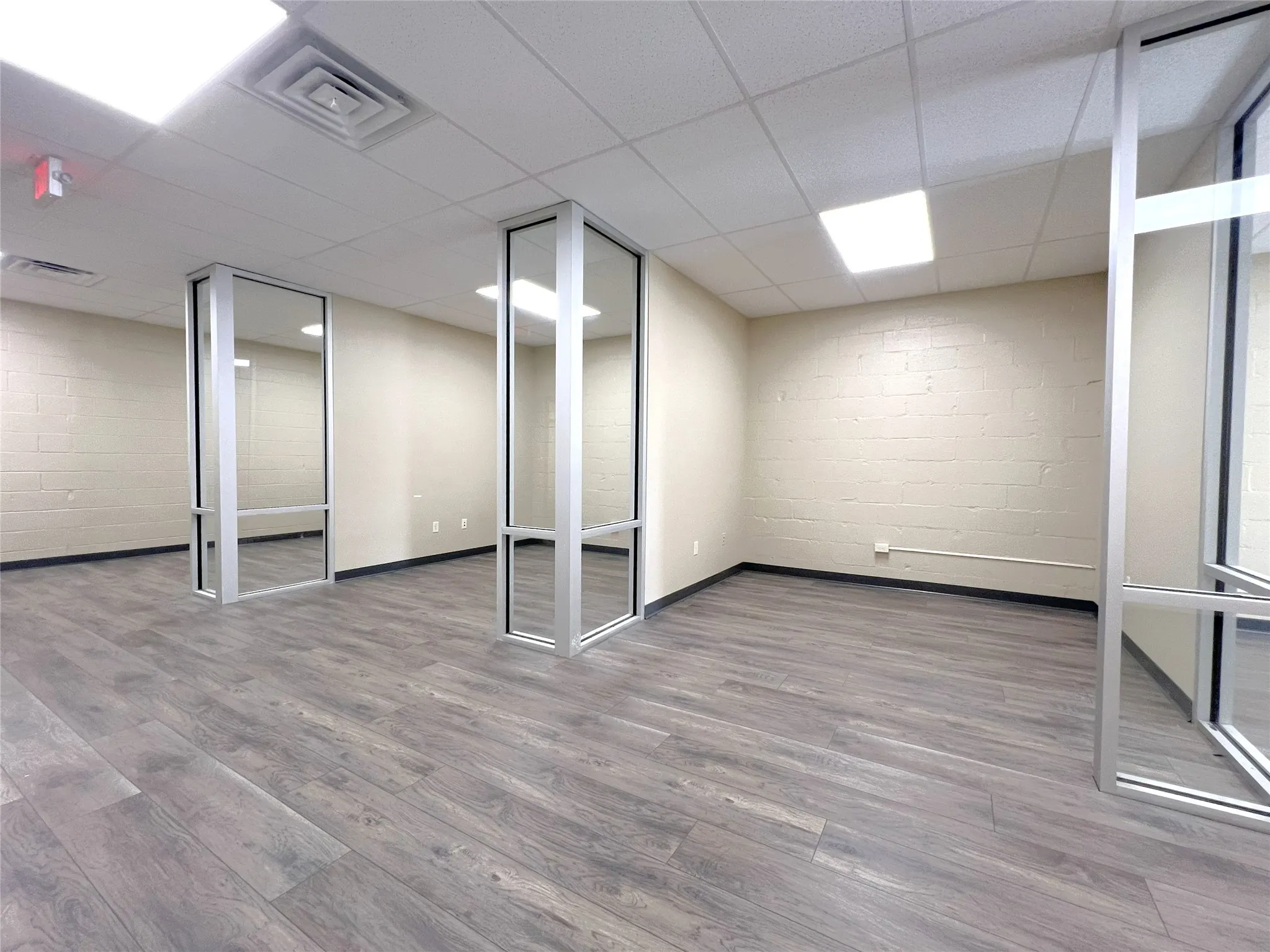 Office For Rent in Hopkins County , 200 Shannon Road W, Sulphur Springs, Texas 75482, 0, 0, Garage spaces, 0 Sqft, built in 1972, Preowned, Price $2,100, mls#21253308, Real Estate Agent in Sulphur Springs, Homes For Rent in Hopkins county, Homes For Rent in Sulphur Springs, Realtor in Sulphur Springs Texas, Real Estate Brokerage Independent Realty Texas, Luminita Cordes Realtor