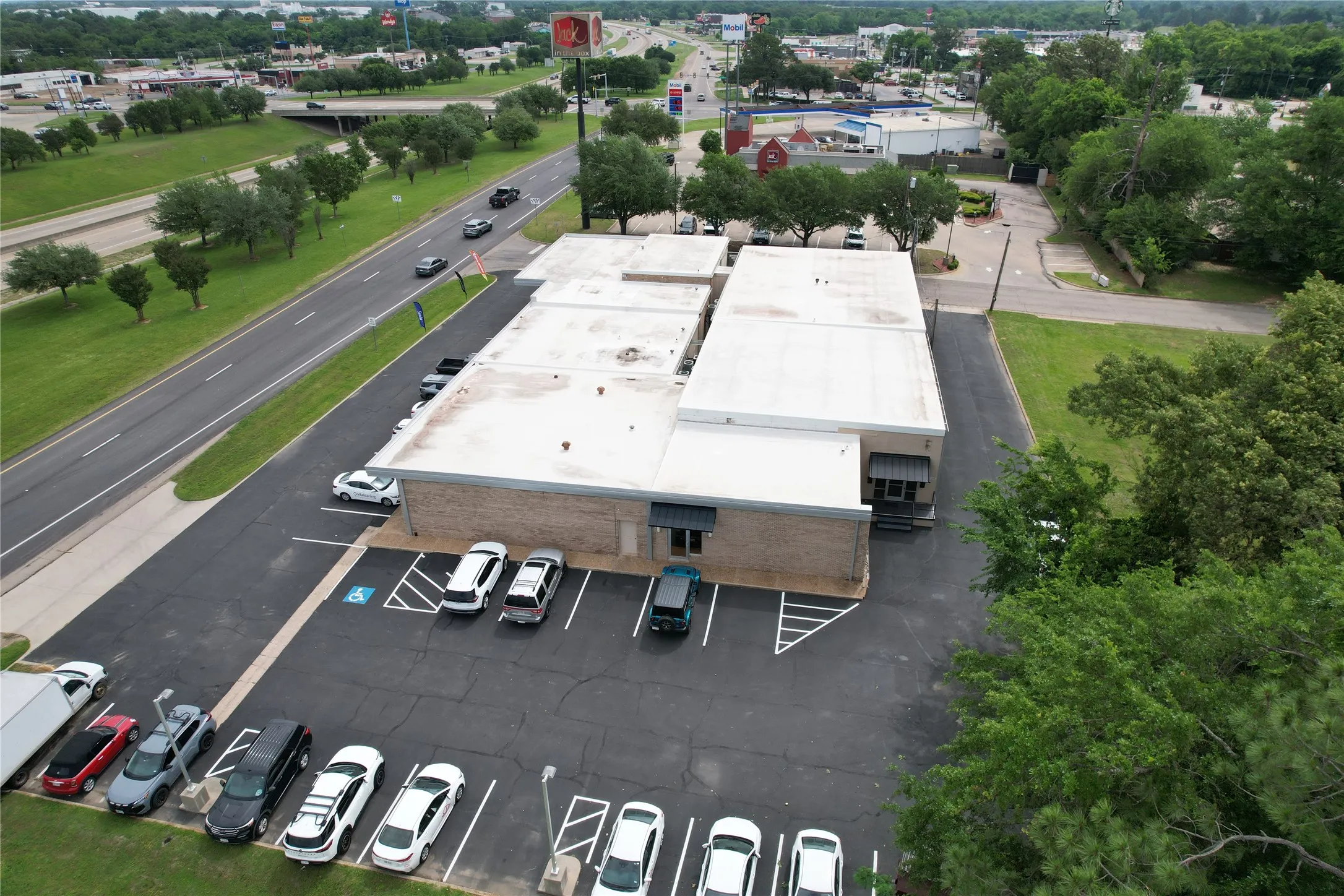 Office For Rent in Hopkins County , 200 Shannon Road W, Sulphur Springs, Texas 75482, 0, 0, Garage spaces, 0 Sqft, built in 1972, Preowned, Price $2,100, mls#21253308, Real Estate Agent in Sulphur Springs, Homes For Rent in Hopkins county, Homes For Rent in Sulphur Springs, Realtor in Sulphur Springs Texas, Real Estate Brokerage Independent Realty Texas, Luminita Cordes Realtor