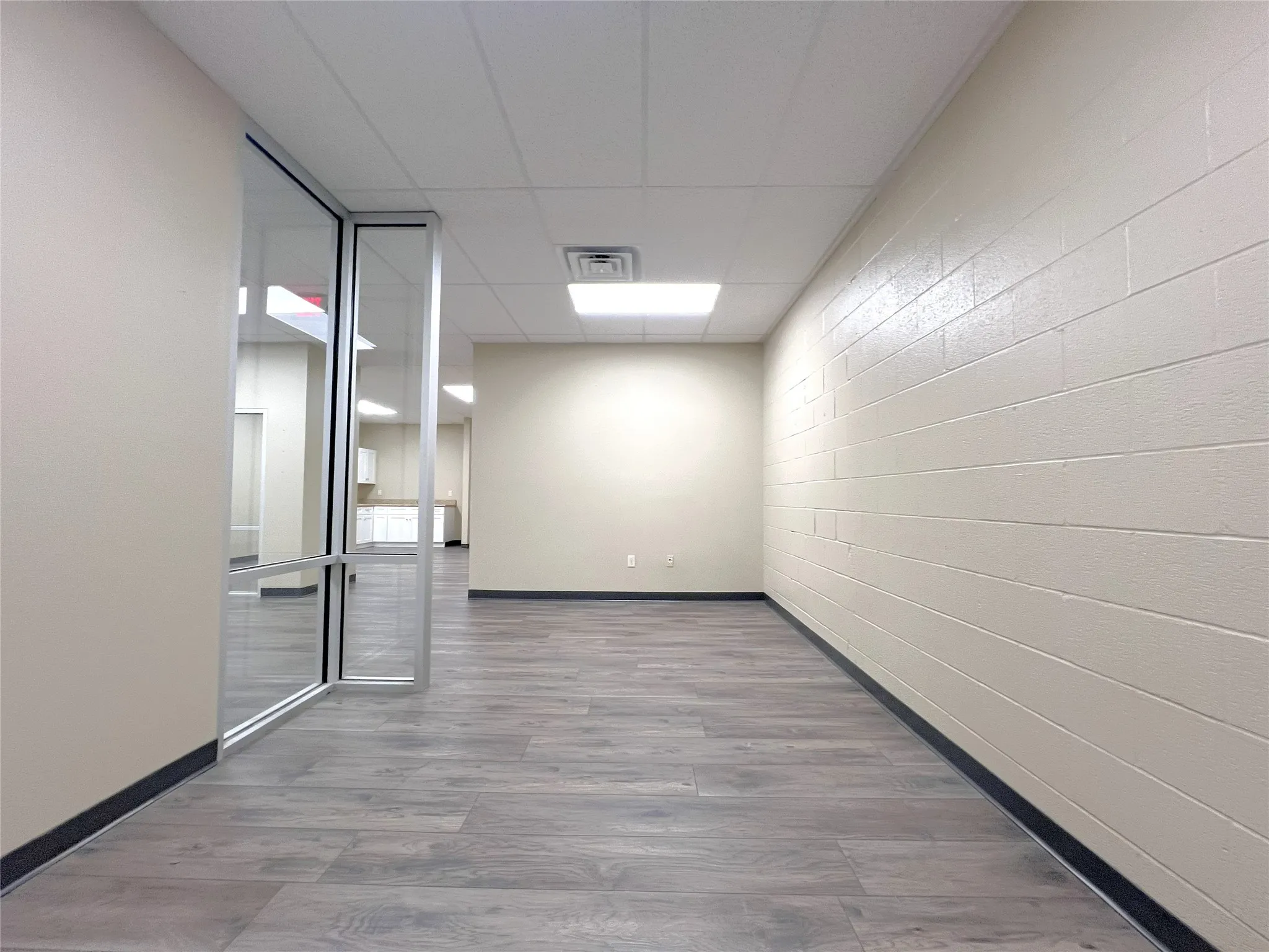 Office For Rent in Hopkins County , 200 Shannon Road W, Sulphur Springs, Texas 75482, 0, 0, Garage spaces, 0 Sqft, built in 1972, Preowned, Price $2,100, mls#21253308, Real Estate Agent in Sulphur Springs, Homes For Rent in Hopkins county, Homes For Rent in Sulphur Springs, Realtor in Sulphur Springs Texas, Real Estate Brokerage Independent Realty Texas, Luminita Cordes Realtor