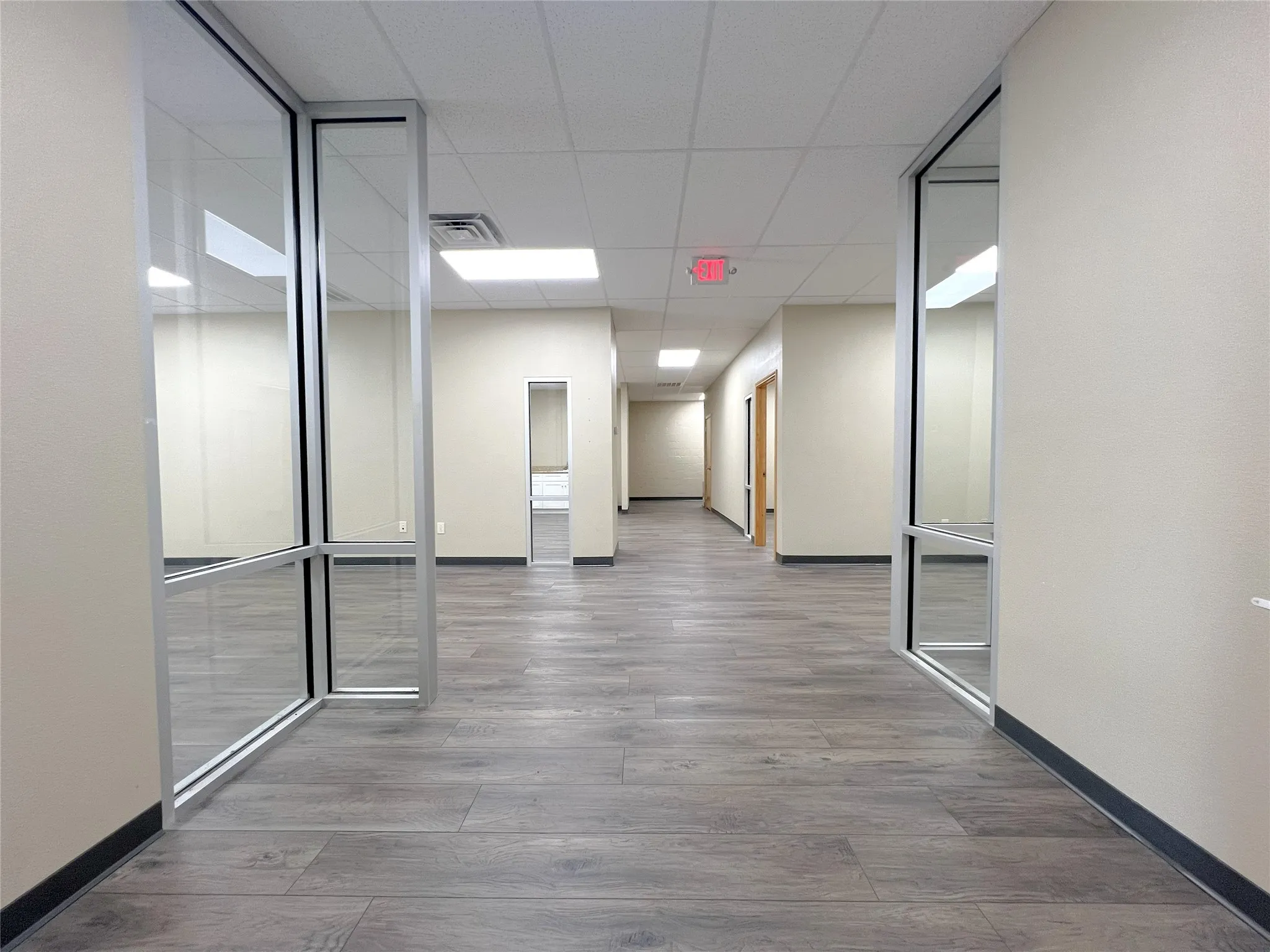 Office For Rent in Hopkins County , 200 Shannon Road W, Sulphur Springs, Texas 75482, 0, 0, Garage spaces, 0 Sqft, built in 1972, Preowned, Price $2,100, mls#21253308, Real Estate Agent in Sulphur Springs, Homes For Rent in Hopkins county, Homes For Rent in Sulphur Springs, Realtor in Sulphur Springs Texas, Real Estate Brokerage Independent Realty Texas, Luminita Cordes Realtor