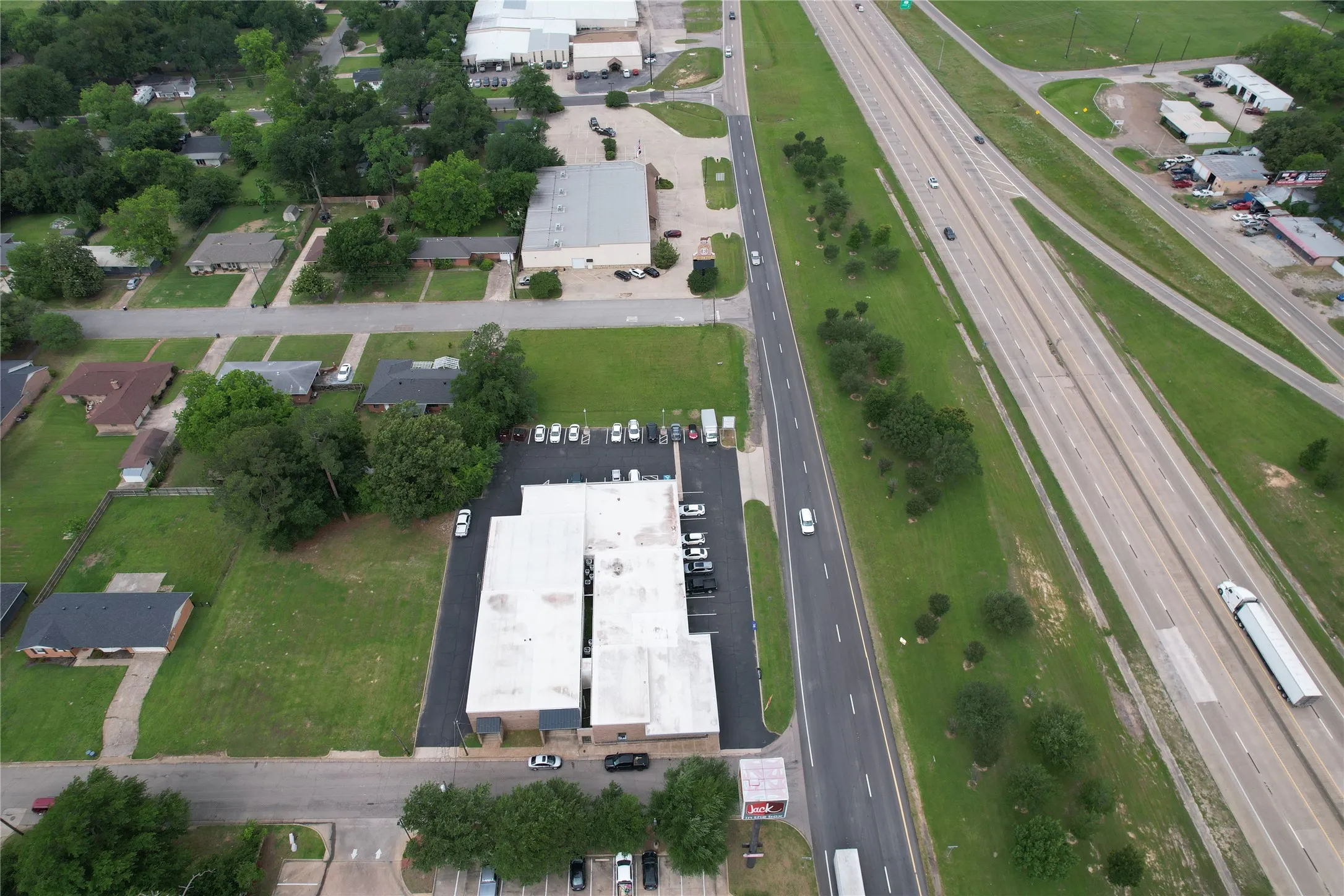 Office For Rent in Hopkins County , 200 Shannon Road W, Sulphur Springs, Texas 75482, 0, 0, Garage spaces, 0 Sqft, built in 1972, Preowned, Price $2,100, mls#21253308, Real Estate Agent in Sulphur Springs, Homes For Rent in Hopkins county, Homes For Rent in Sulphur Springs, Realtor in Sulphur Springs Texas, Real Estate Brokerage Independent Realty Texas, Luminita Cordes Realtor