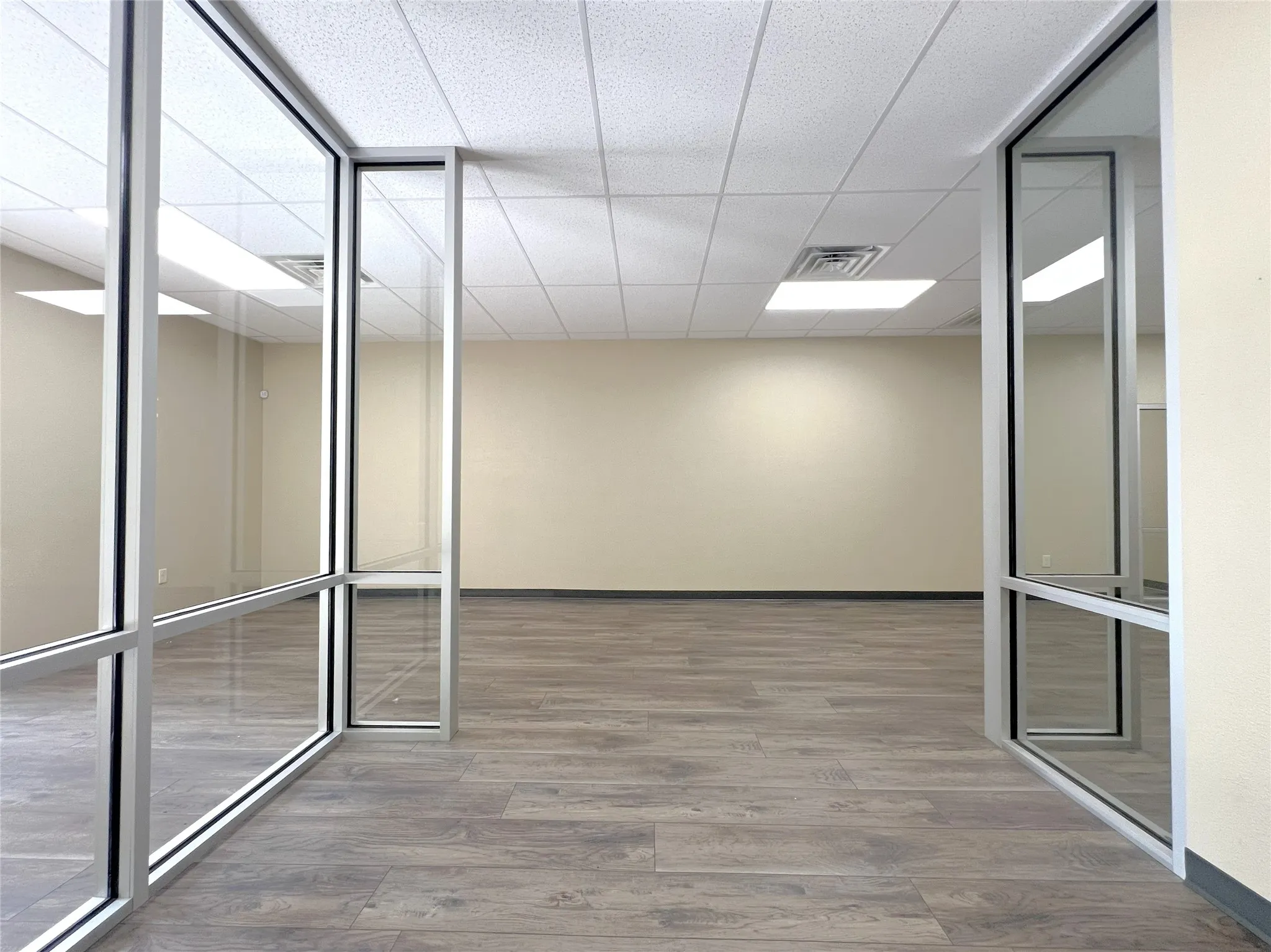 Office For Rent in Hopkins County , 200 Shannon Road W, Sulphur Springs, Texas 75482, 0, 0, Garage spaces, 0 Sqft, built in 1972, Preowned, Price $2,100, mls#21253308, Real Estate Agent in Sulphur Springs, Homes For Rent in Hopkins county, Homes For Rent in Sulphur Springs, Realtor in Sulphur Springs Texas, Real Estate Brokerage Independent Realty Texas, Luminita Cordes Realtor