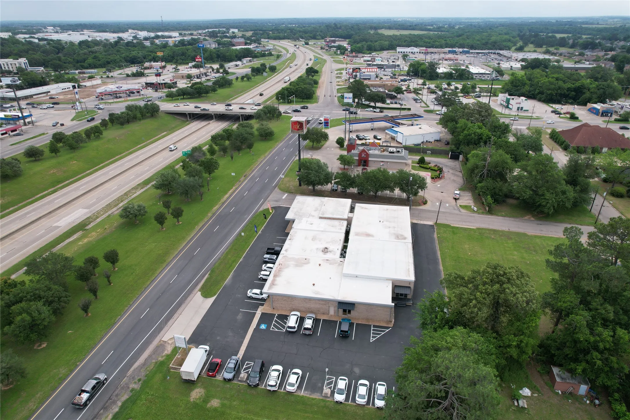 Office For Rent in Hopkins County , 200 Shannon Road W, Sulphur Springs, Texas 75482, 0, 0, Garage spaces, 0 Sqft, built in 1972, Preowned, Price $2,100, mls#21253308, Real Estate Agent in Sulphur Springs, Homes For Rent in Hopkins county, Homes For Rent in Sulphur Springs, Realtor in Sulphur Springs Texas, Real Estate Brokerage Independent Realty Texas, Luminita Cordes Realtor