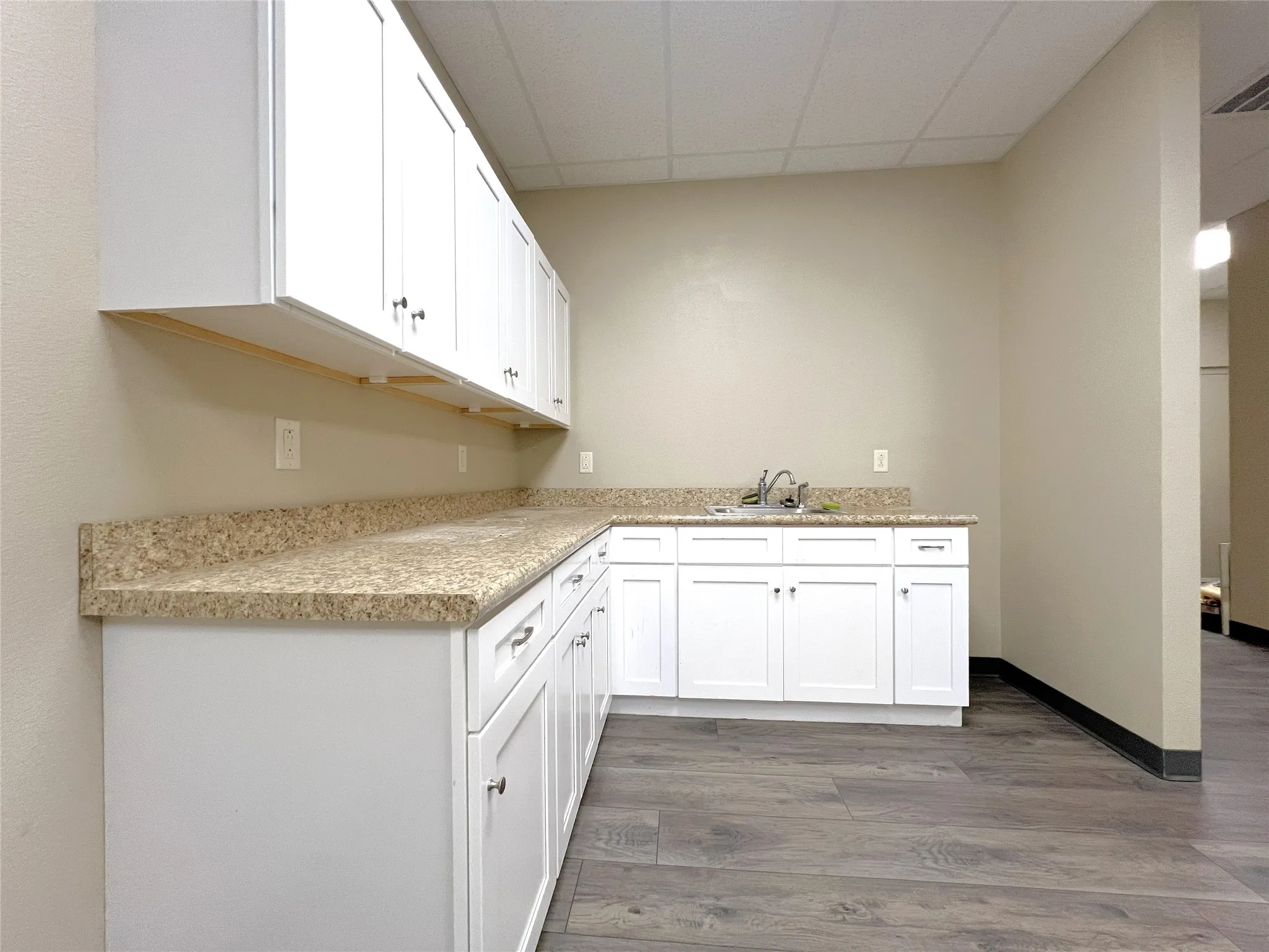 Office For Rent in Hopkins County , 200 Shannon Road W, Sulphur Springs, Texas 75482, 0, 0, Garage spaces, 0 Sqft, built in 1972, Preowned, Price $2,100, mls#21253308, Real Estate Agent in Sulphur Springs, Homes For Rent in Hopkins county, Homes For Rent in Sulphur Springs, Realtor in Sulphur Springs Texas, Real Estate Brokerage Independent Realty Texas, Luminita Cordes Realtor