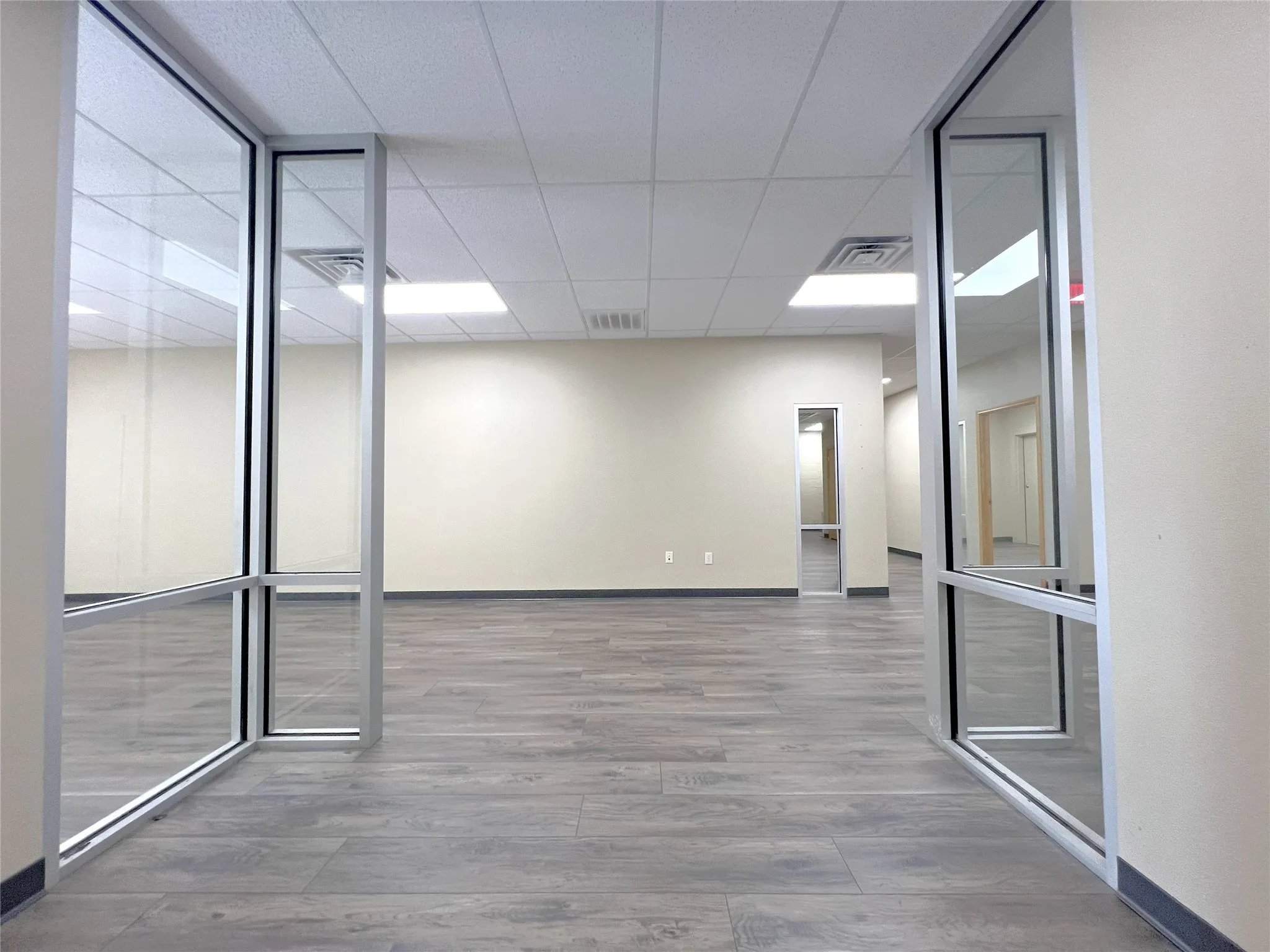 Office For Rent in Hopkins County , 200 Shannon Road W, Sulphur Springs, Texas 75482, 0, 0, Garage spaces, 0 Sqft, built in 1972, Preowned, Price $2,100, mls#21253308, Real Estate Agent in Sulphur Springs, Homes For Rent in Hopkins county, Homes For Rent in Sulphur Springs, Realtor in Sulphur Springs Texas, Real Estate Brokerage Independent Realty Texas, Luminita Cordes Realtor