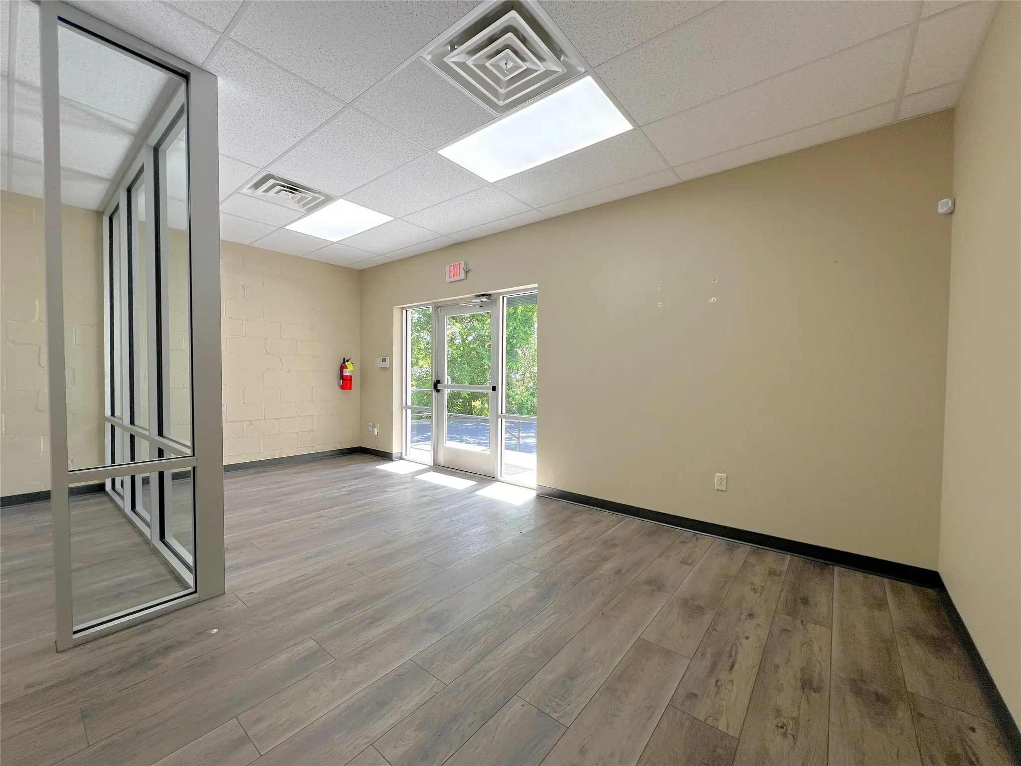 Office For Rent in Hopkins County , 200 Shannon Road W, Sulphur Springs, Texas 75482, 0, 0, Garage spaces, 0 Sqft, built in 1972, Preowned, Price $2,100, mls#21253308, Real Estate Agent in Sulphur Springs, Homes For Rent in Hopkins county, Homes For Rent in Sulphur Springs, Realtor in Sulphur Springs Texas, Real Estate Brokerage Independent Realty Texas, Luminita Cordes Realtor
