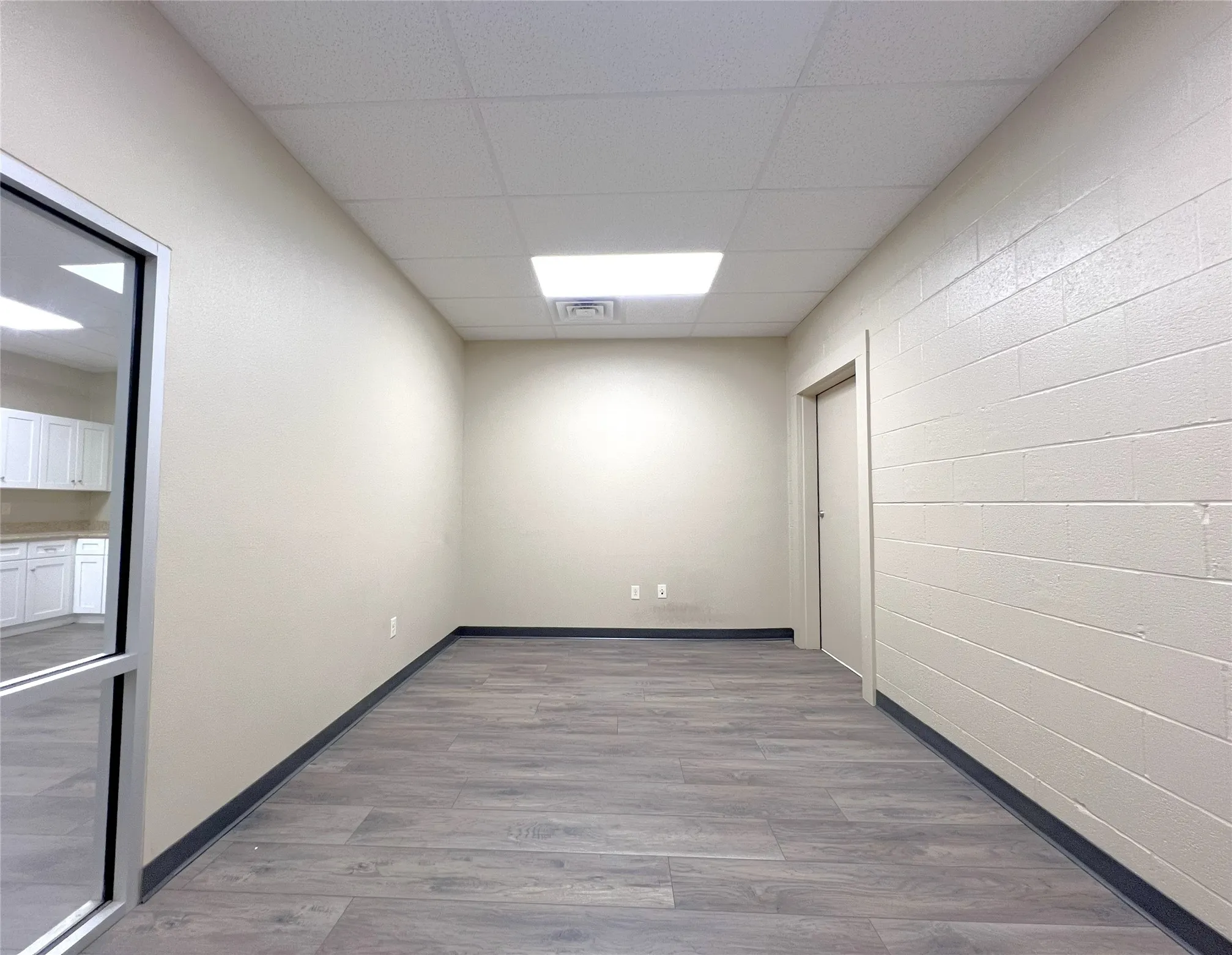 Office For Rent in Hopkins County , 200 Shannon Road W, Sulphur Springs, Texas 75482, 0, 0, Garage spaces, 0 Sqft, built in 1972, Preowned, Price $2,100, mls#21253308, Real Estate Agent in Sulphur Springs, Homes For Rent in Hopkins county, Homes For Rent in Sulphur Springs, Realtor in Sulphur Springs Texas, Real Estate Brokerage Independent Realty Texas, Luminita Cordes Realtor