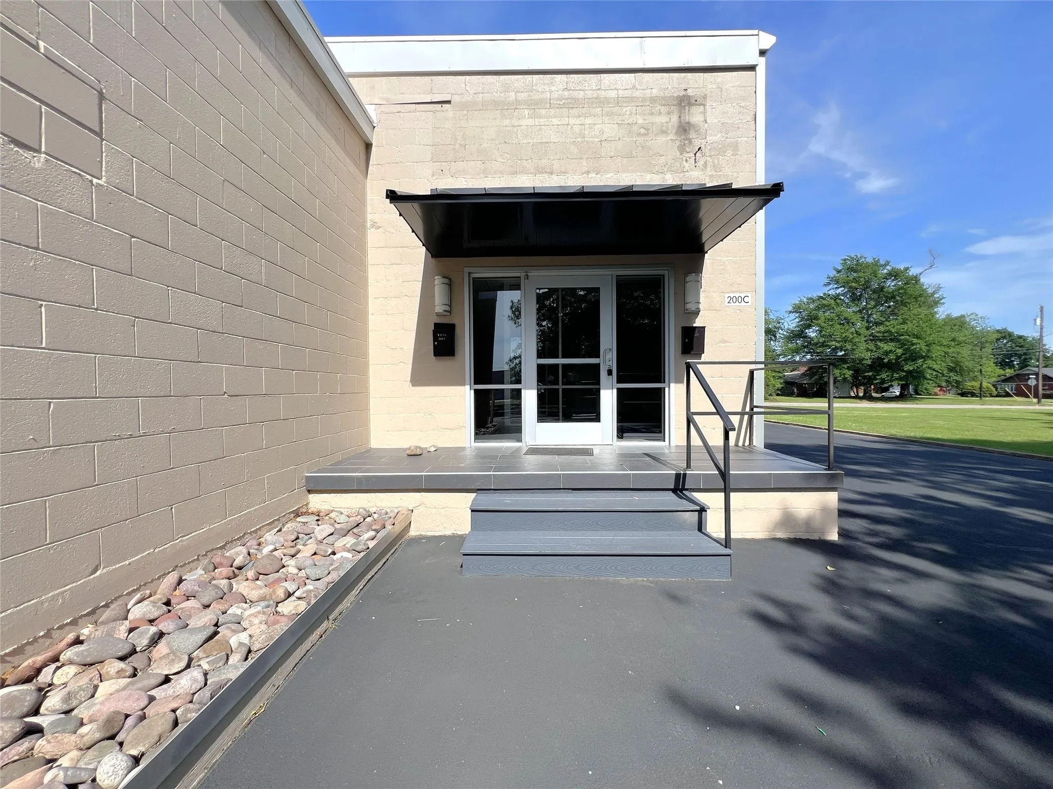 Office For Rent in Hopkins County , 200 Shannon Road W, Sulphur Springs, Texas 75482, 0, 0, Garage spaces, 0 Sqft, built in 1972, Preowned, Price $2,100, mls#21253308, Real Estate Agent in Sulphur Springs, Homes For Rent in Hopkins county, Homes For Rent in Sulphur Springs, Realtor in Sulphur Springs Texas, Real Estate Brokerage Independent Realty Texas, Luminita Cordes Realtor