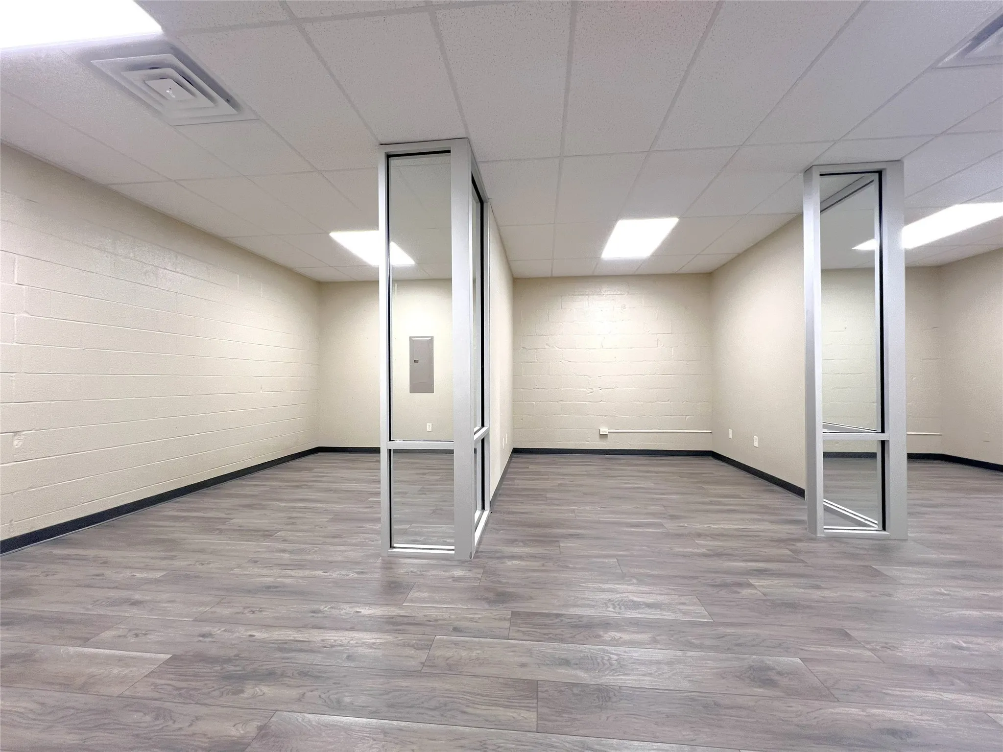 Office For Rent in Hopkins County , 200 Shannon Road W, Sulphur Springs, Texas 75482, 0, 0, Garage spaces, 0 Sqft, built in 1972, Preowned, Price $2,100, mls#21253308, Real Estate Agent in Sulphur Springs, Homes For Rent in Hopkins county, Homes For Rent in Sulphur Springs, Realtor in Sulphur Springs Texas, Real Estate Brokerage Independent Realty Texas, Luminita Cordes Realtor