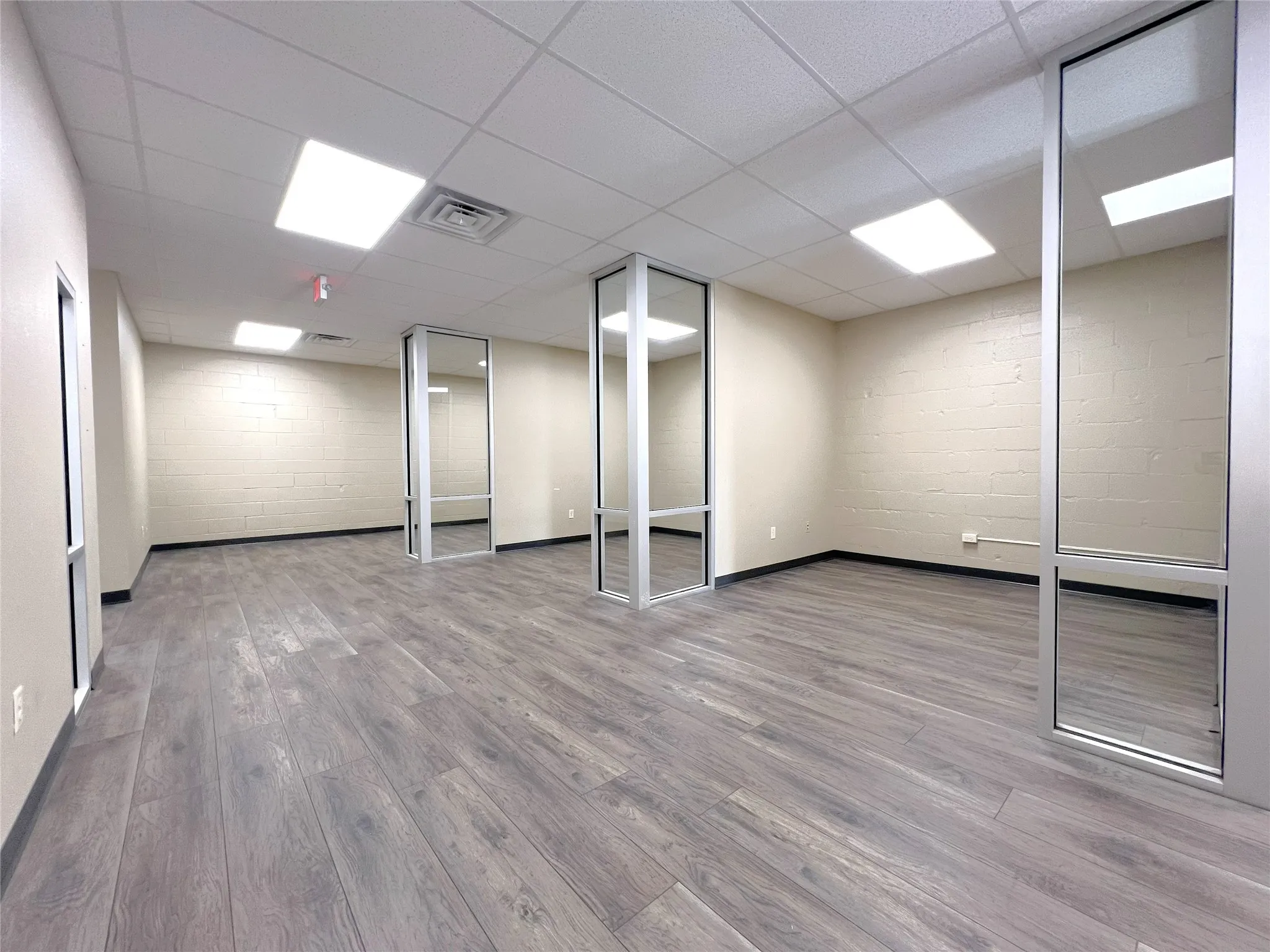 Office For Rent in Hopkins County , 200 Shannon Road W, Sulphur Springs, Texas 75482, 0, 0, Garage spaces, 0 Sqft, built in 1972, Preowned, Price $2,100, mls#21253308, Real Estate Agent in Sulphur Springs, Homes For Rent in Hopkins county, Homes For Rent in Sulphur Springs, Realtor in Sulphur Springs Texas, Real Estate Brokerage Independent Realty Texas, Luminita Cordes Realtor