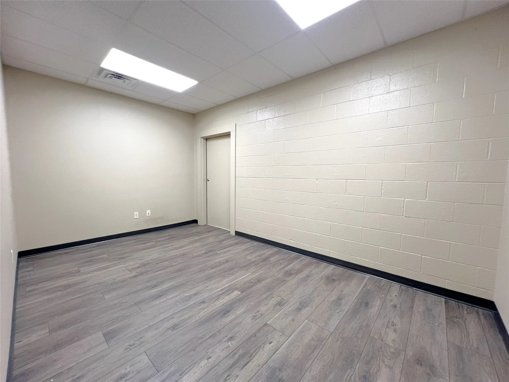Office For Rent in Hopkins County , 200 Shannon Road W, Sulphur Springs, Texas 75482, 0, 0, Garage spaces, 0 Sqft, built in 1972, Preowned, Price $2,100, mls#21253308, Real Estate Agent in Sulphur Springs, Homes For Rent in Hopkins county, Homes For Rent in Sulphur Springs, Realtor in Sulphur Springs Texas, Real Estate Brokerage Independent Realty Texas, Luminita Cordes Realtor