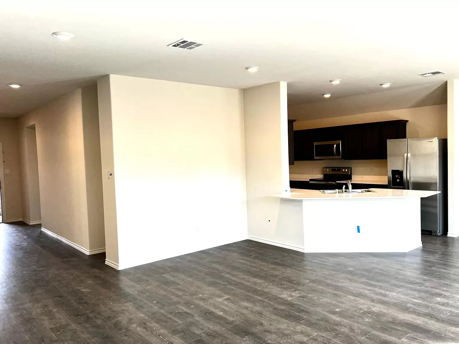 Single Family Residence For Rent in Grayson County , 2304 Alamo Drive, Sherman, Texas 75090, 3 Bedroom, 2 Bathroom, 2 Garage spaces, 1,650 Sqft, built in 2023, mls#21261915, Real Estate Agent in Sherman, Homes For Rent in Grayson county, Homes For Rent in Sherman, Realtor in Sherman Texas, Real Estate Brokerage Independent Realty Texas, Luminita Cordes Realtor