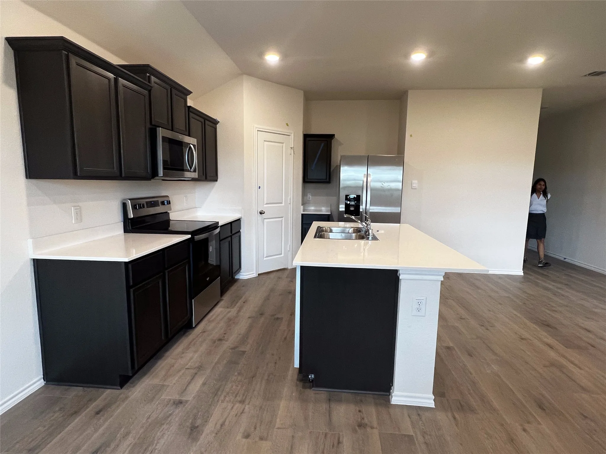 Single Family Residence For Rent in Grayson County , 2304 Alamo Drive, Sherman, Texas 75090, 3 Bedroom, 2 Bathroom, 2 Garage spaces, 1,650 Sqft, built in 2023, mls#21261915, Real Estate Agent in Sherman, Homes For Rent in Grayson county, Homes For Rent in Sherman, Realtor in Sherman Texas, Real Estate Brokerage Independent Realty Texas, Luminita Cordes Realtor