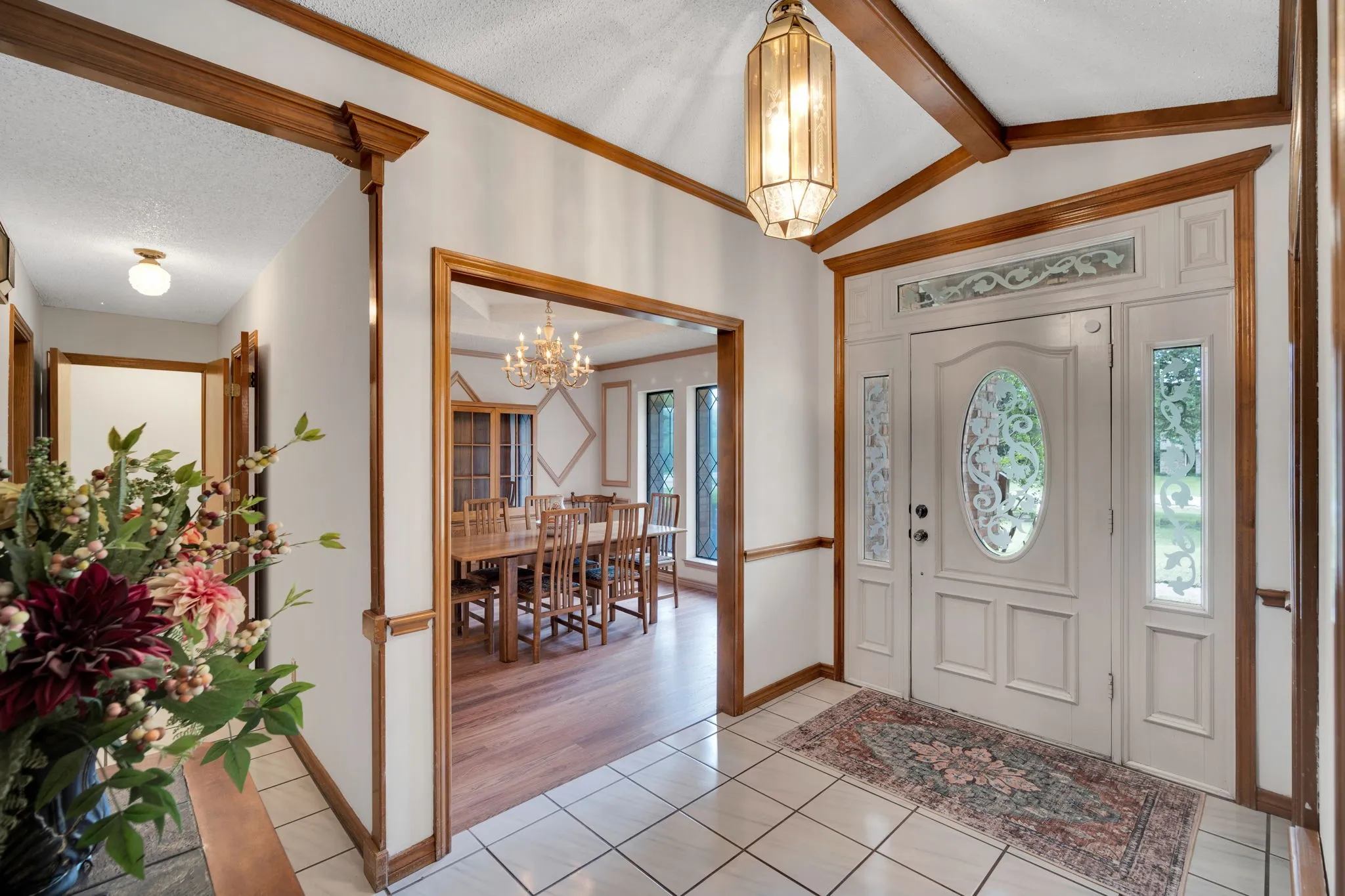Single Family Residence For Sale in Ellis County , 750 Allen Lane, Midlothian, Texas 76065, 4 Bedroom, 4 Bathroom, 2 Garage spaces, 2,692 Sqft, built in 1985, Preowned, mls#21257611, Real Estate Agent in Midlothian, Homes For Sale in Ellis county, Homes For Sale in Midlothian, Realtor in Midlothian Texas, Real Estate Brokerage Independent Realty Texas, Luminita Cordes Realtor