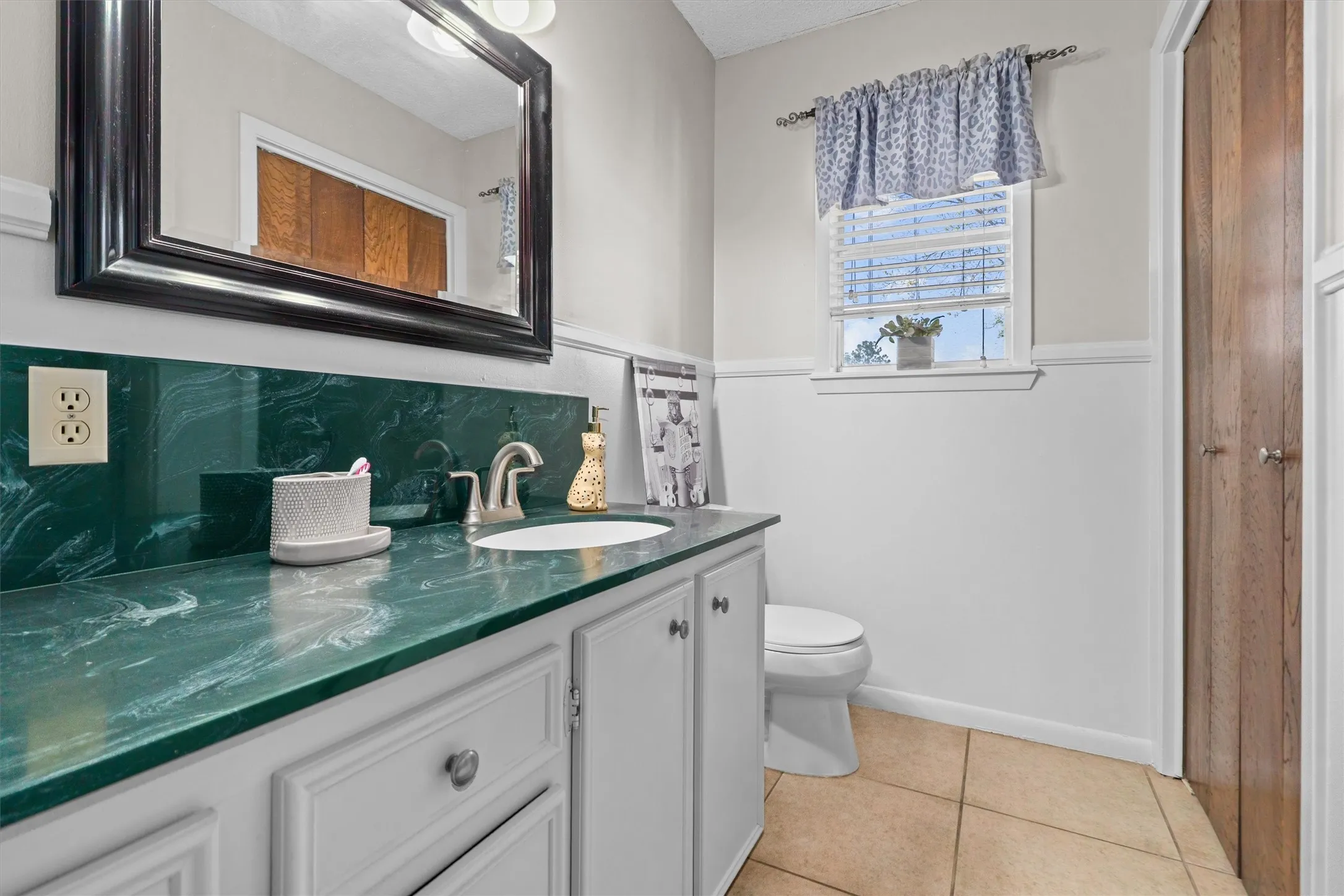 Single Family Residence For Sale in Smith County , 13929 County Road 1140, Tyler, Texas 75709, 5 Bedroom, 4 Bathroom, 2 Garage spaces, 1,691 Sqft, built in 1970, mls#21262325, Real Estate Agent in Tyler, Homes For Sale in Smith county, Homes For Sale in Tyler, Realtor in Tyler Texas, Real Estate Brokerage Independent Realty Texas, Luminita Cordes Realtor