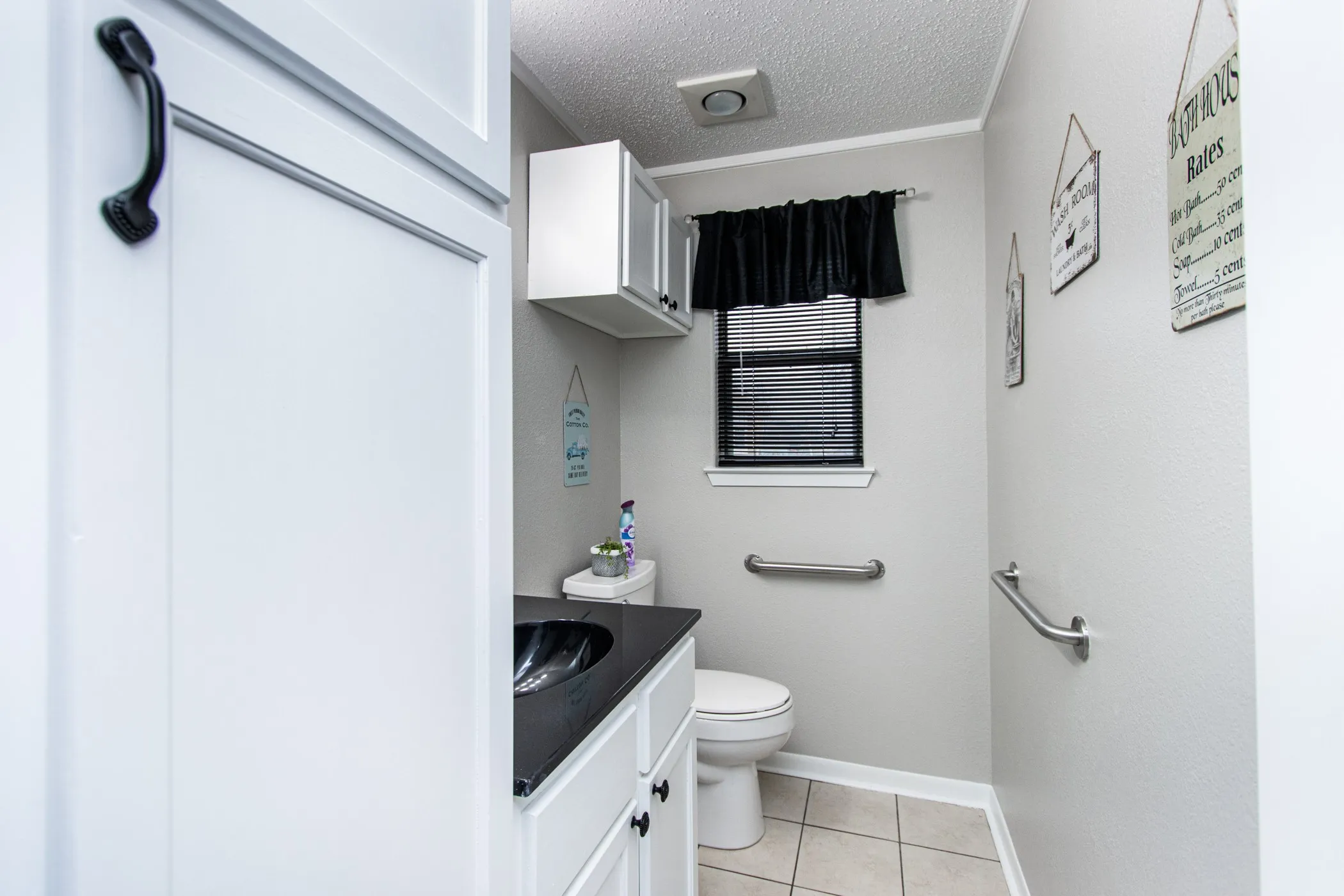 Single Family Residence For Sale in Smith County , 13929 County Road 1140, Tyler, Texas 75709, 5 Bedroom, 4 Bathroom, 2 Garage spaces, 1,691 Sqft, built in 1970, mls#21262325, Real Estate Agent in Tyler, Homes For Sale in Smith county, Homes For Sale in Tyler, Realtor in Tyler Texas, Real Estate Brokerage Independent Realty Texas, Luminita Cordes Realtor