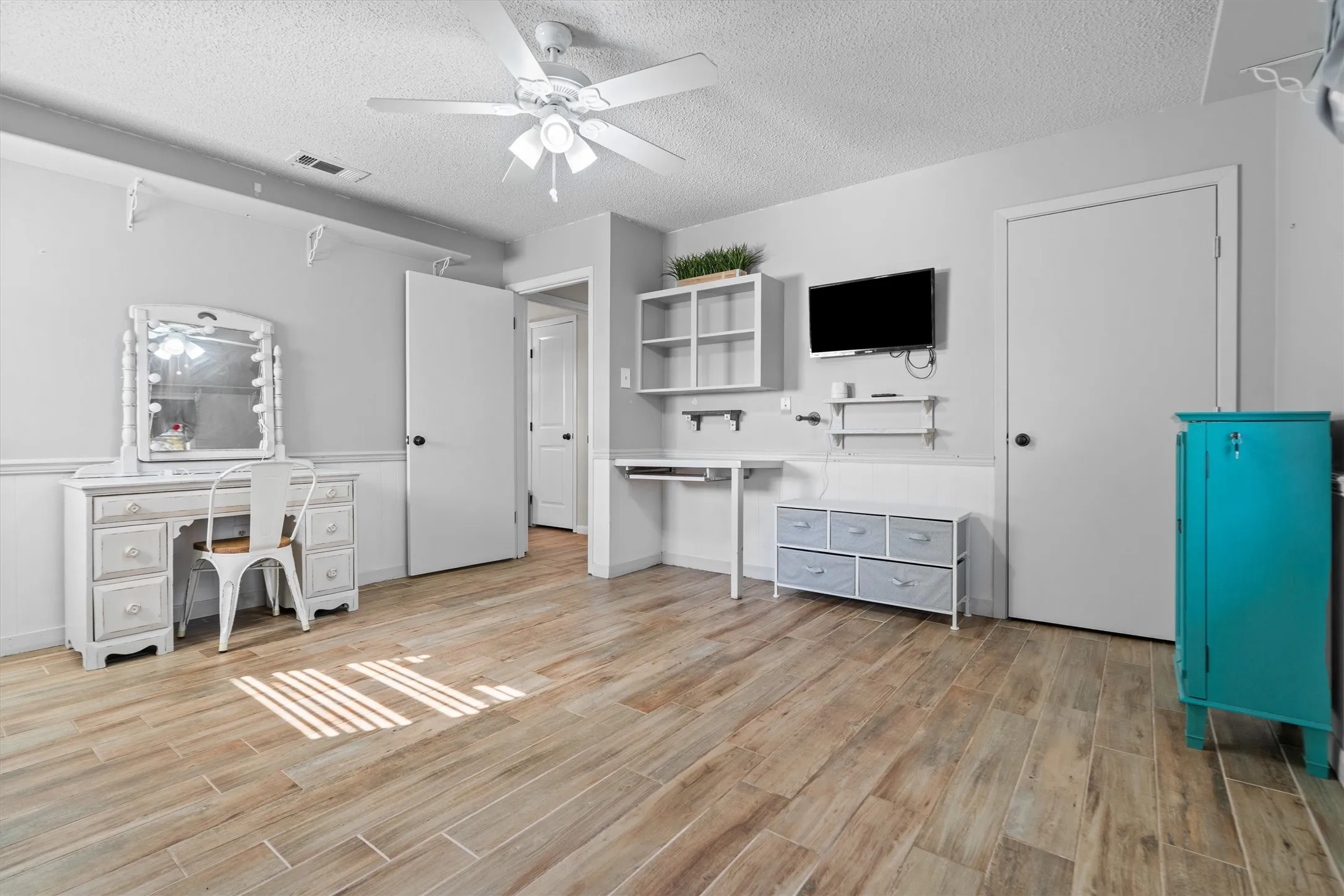 Single Family Residence For Sale in Smith County , 13929 County Road 1140, Tyler, Texas 75709, 5 Bedroom, 4 Bathroom, 2 Garage spaces, 1,691 Sqft, built in 1970, mls#21262325, Real Estate Agent in Tyler, Homes For Sale in Smith county, Homes For Sale in Tyler, Realtor in Tyler Texas, Real Estate Brokerage Independent Realty Texas, Luminita Cordes Realtor