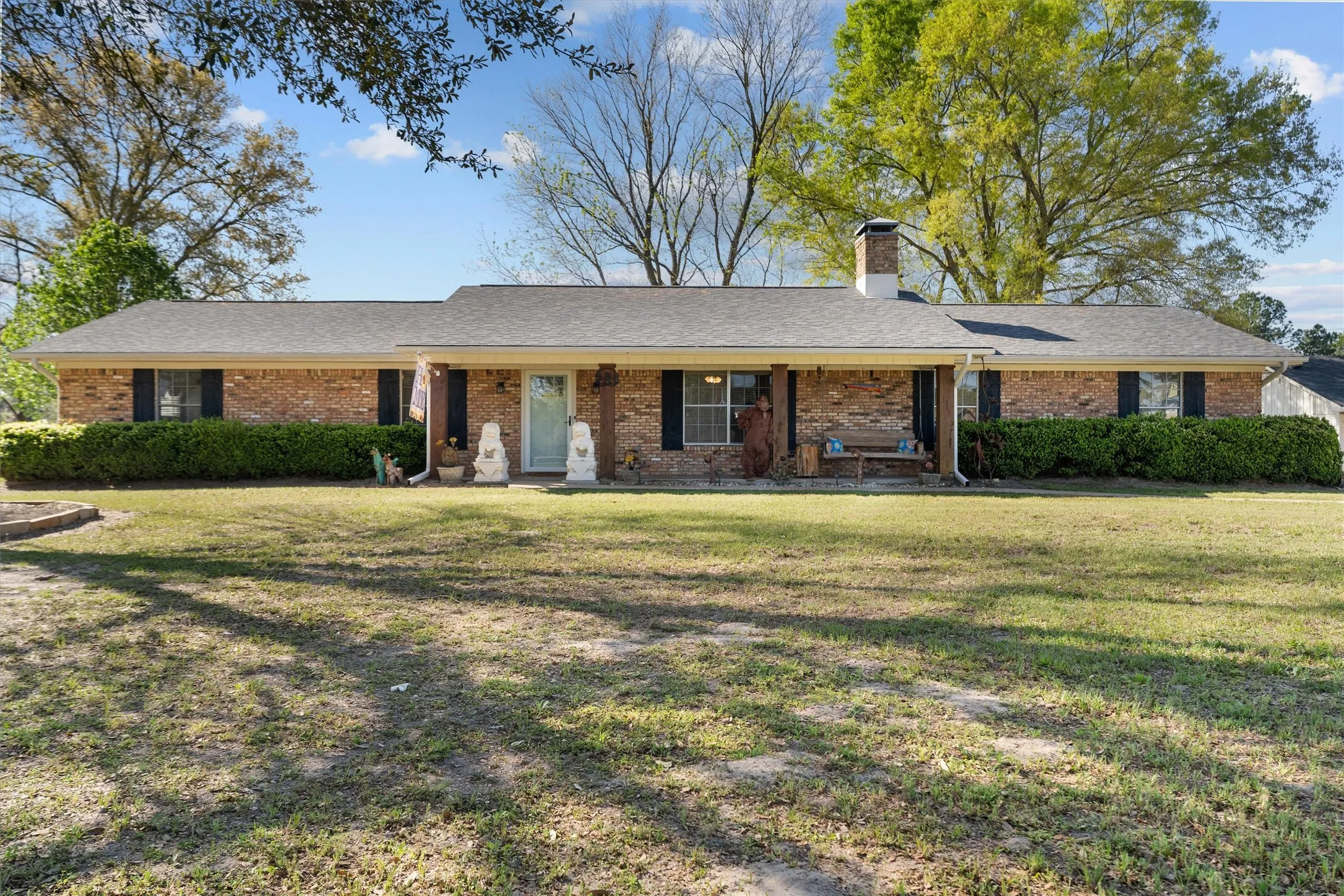Single Family Residence For Sale in Smith County , 13929 County Road 1140, Tyler, Texas 75709, 5 Bedroom, 4 Bathroom, 2 Garage spaces, 1,691 Sqft, built in 1970, mls#21262325, Real Estate Agent in Tyler, Homes For Sale in Smith county, Homes For Sale in Tyler, Realtor in Tyler Texas, Real Estate Brokerage Independent Realty Texas, Luminita Cordes Realtor