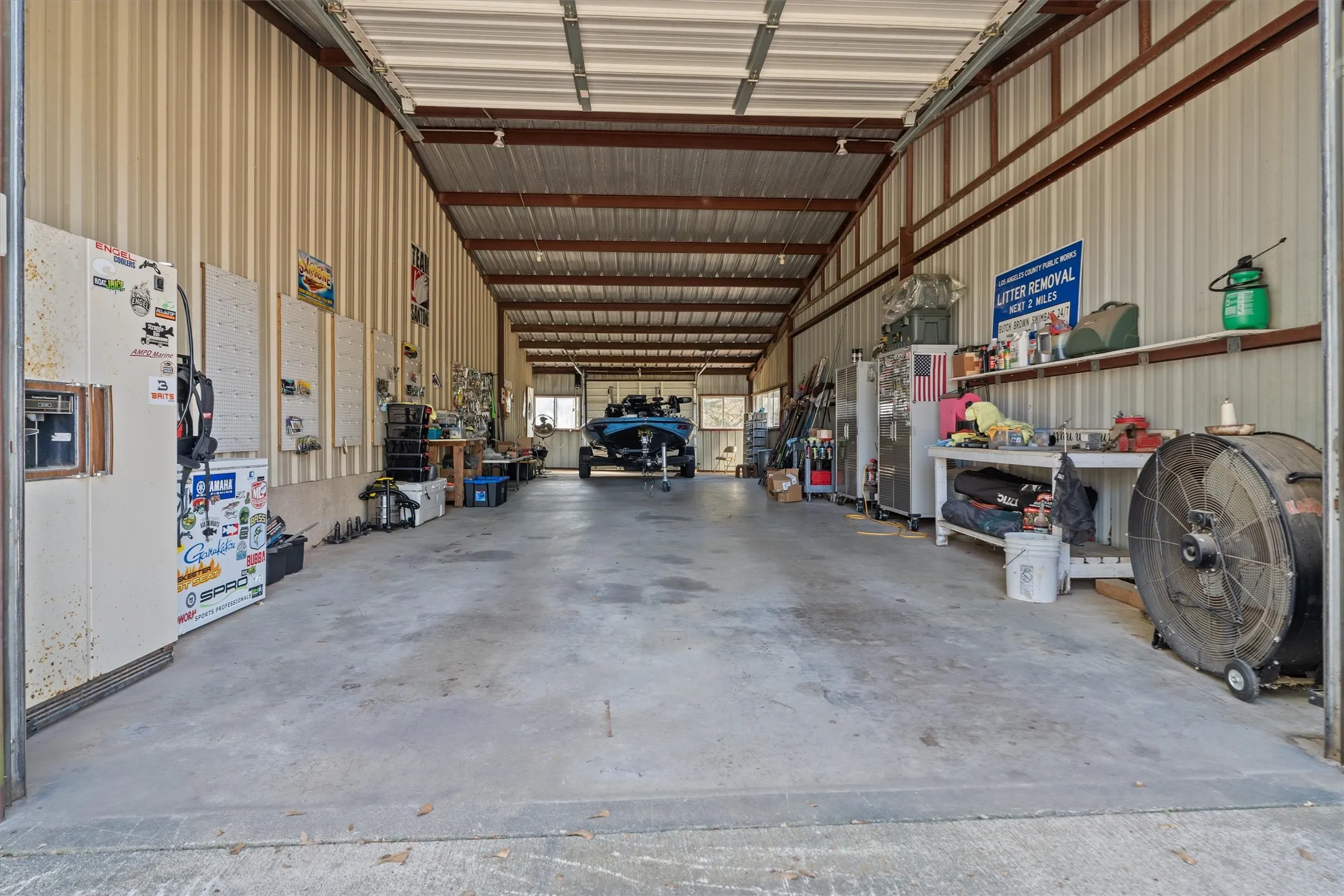 Single Family Residence For Sale in Smith County , 13929 County Road 1140, Tyler, Texas 75709, 5 Bedroom, 4 Bathroom, 2 Garage spaces, 1,691 Sqft, built in 1970, mls#21262325, Real Estate Agent in Tyler, Homes For Sale in Smith county, Homes For Sale in Tyler, Realtor in Tyler Texas, Real Estate Brokerage Independent Realty Texas, Luminita Cordes Realtor