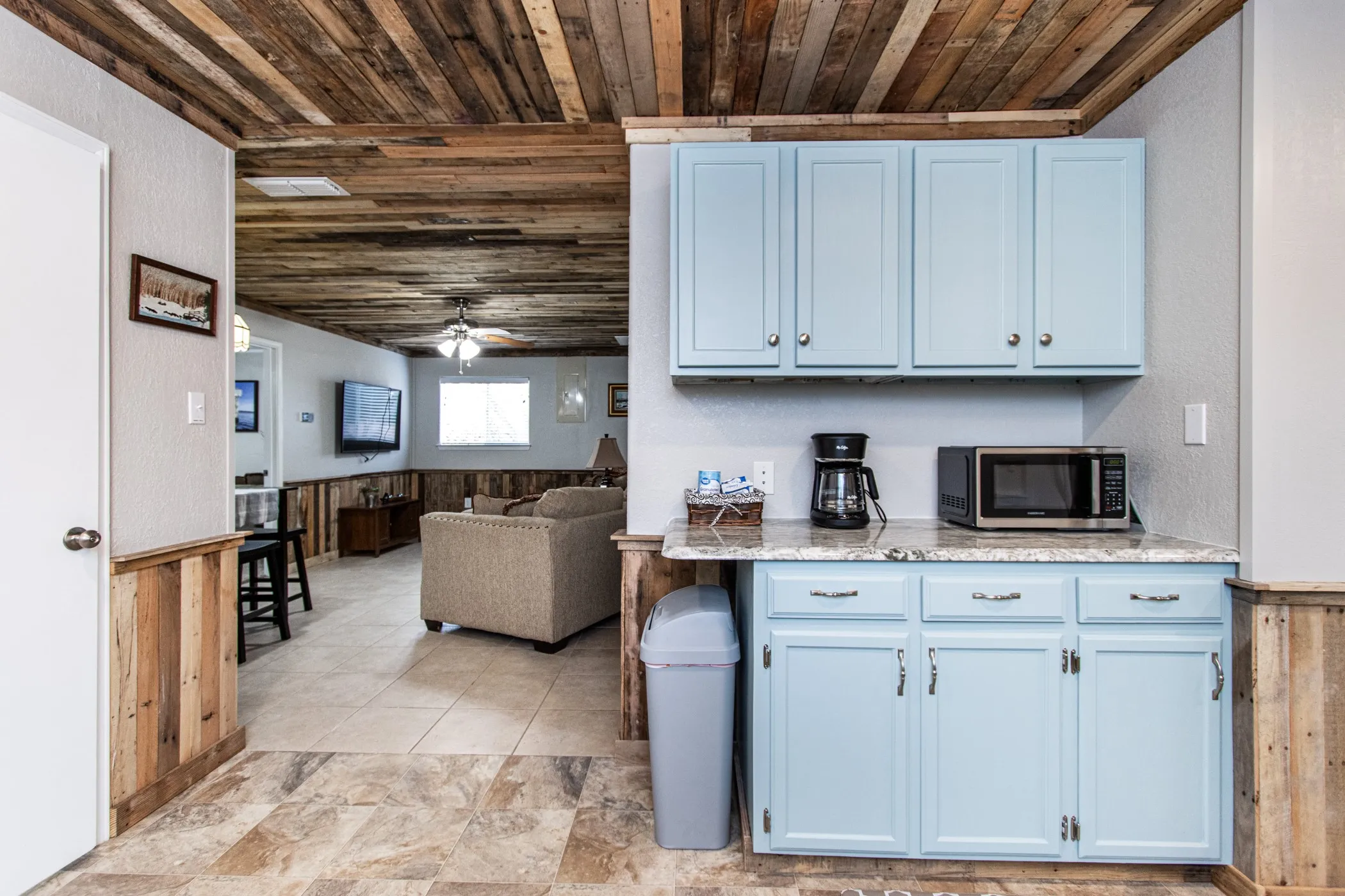 Single Family Residence For Sale in Smith County , 13929 County Road 1140, Tyler, Texas 75709, 5 Bedroom, 4 Bathroom, 2 Garage spaces, 1,691 Sqft, built in 1970, mls#21262325, Real Estate Agent in Tyler, Homes For Sale in Smith county, Homes For Sale in Tyler, Realtor in Tyler Texas, Real Estate Brokerage Independent Realty Texas, Luminita Cordes Realtor