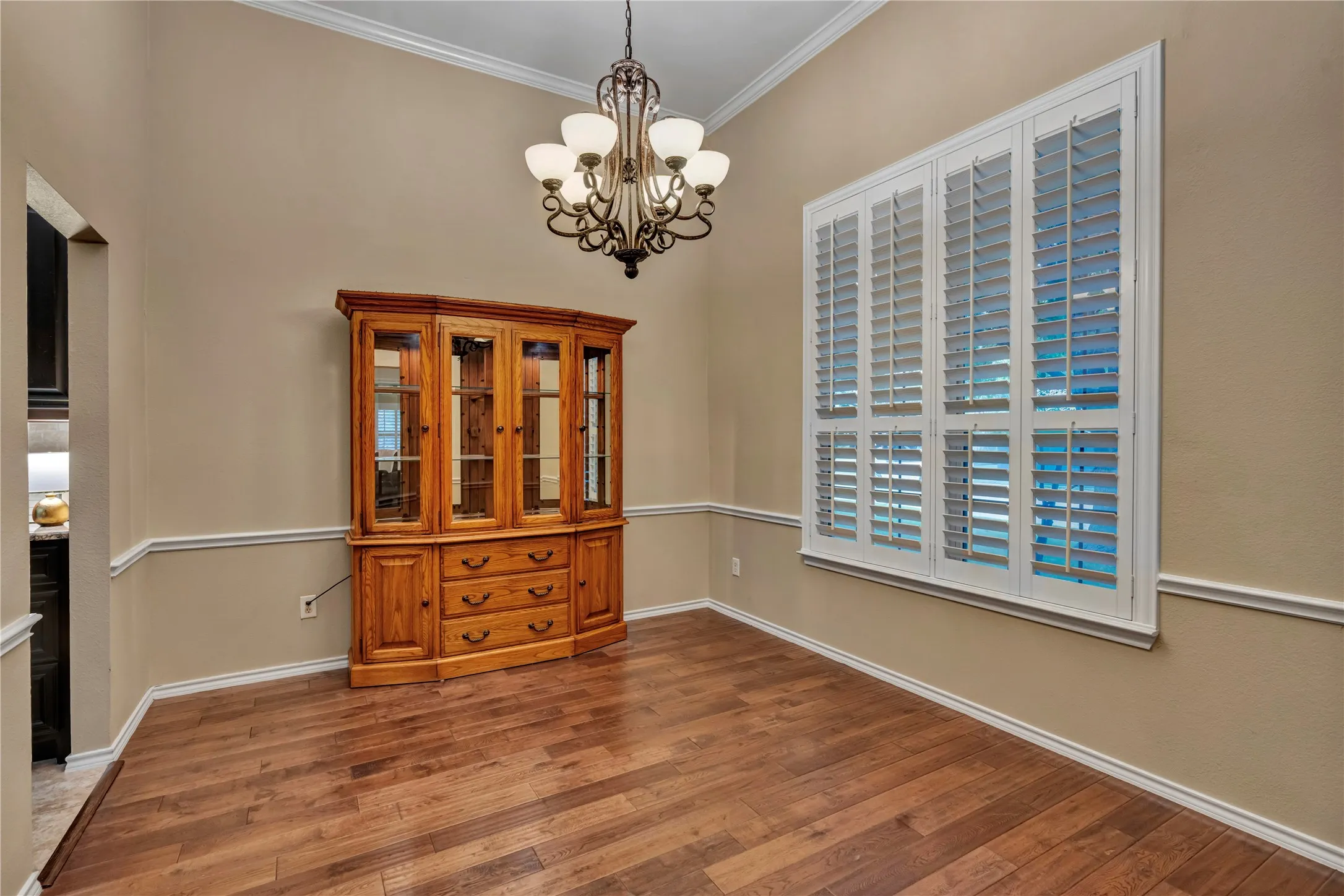 Single Family Residence For Sale in Collin County , 2405 Charlene Drive, Plano, Texas 75074, 3 Bedroom, 3 Bathroom, 3 Garage spaces, 2,637 Sqft, built in 1996, mls#21262336, Real Estate Agent in Plano, Homes For Sale in Collin county, Homes For Sale in Plano, Realtor in Plano Texas, Real Estate Brokerage Independent Realty Texas, Luminita Cordes Realtor