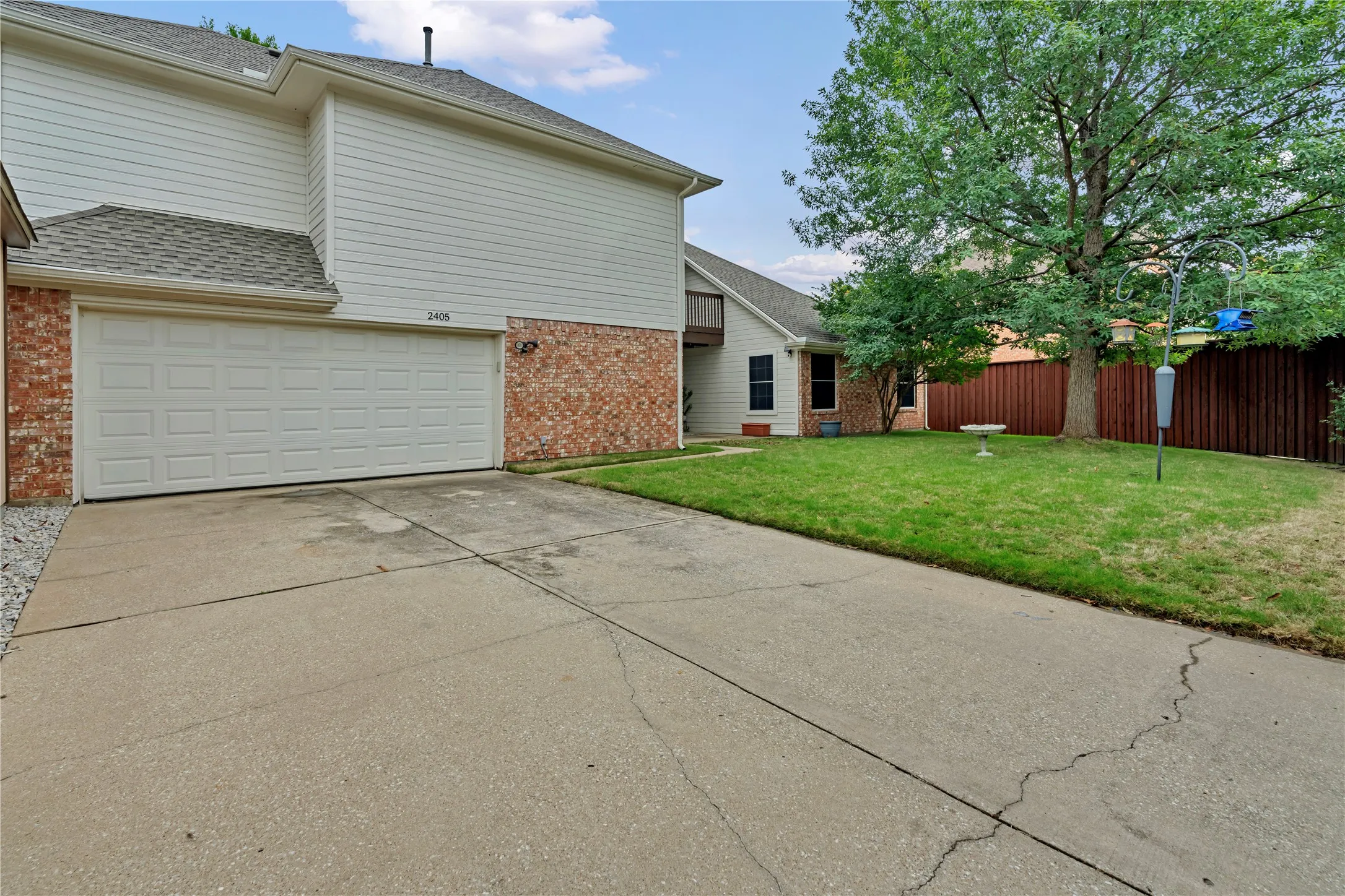 Single Family Residence For Sale in Collin County , 2405 Charlene Drive, Plano, Texas 75074, 3 Bedroom, 3 Bathroom, 3 Garage spaces, 2,637 Sqft, built in 1996, mls#21262336, Real Estate Agent in Plano, Homes For Sale in Collin county, Homes For Sale in Plano, Realtor in Plano Texas, Real Estate Brokerage Independent Realty Texas, Luminita Cordes Realtor