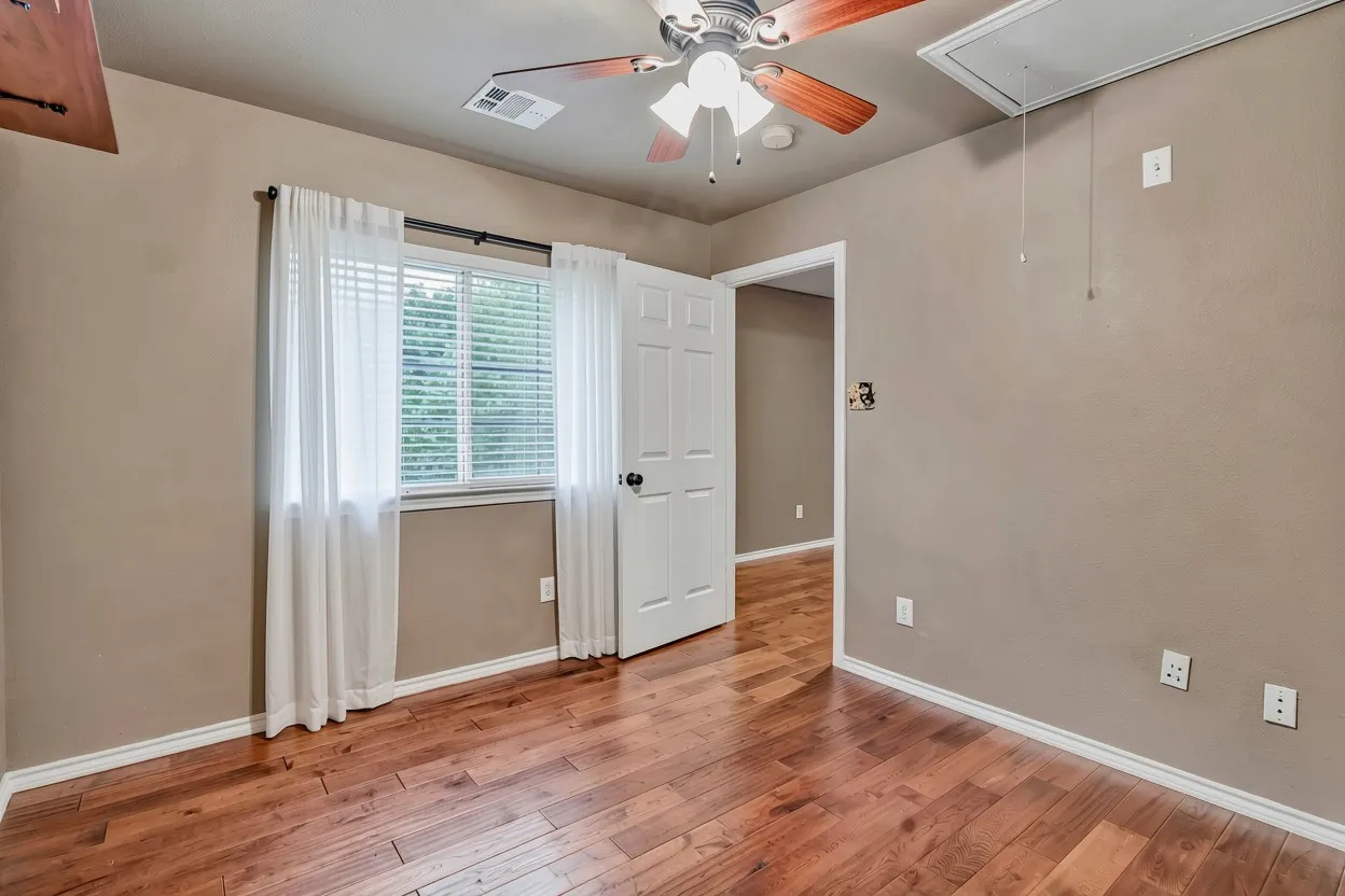 Single Family Residence For Sale in Collin County , 2405 Charlene Drive, Plano, Texas 75074, 3 Bedroom, 3 Bathroom, 3 Garage spaces, 2,637 Sqft, built in 1996, mls#21262336, Real Estate Agent in Plano, Homes For Sale in Collin county, Homes For Sale in Plano, Realtor in Plano Texas, Real Estate Brokerage Independent Realty Texas, Luminita Cordes Realtor
