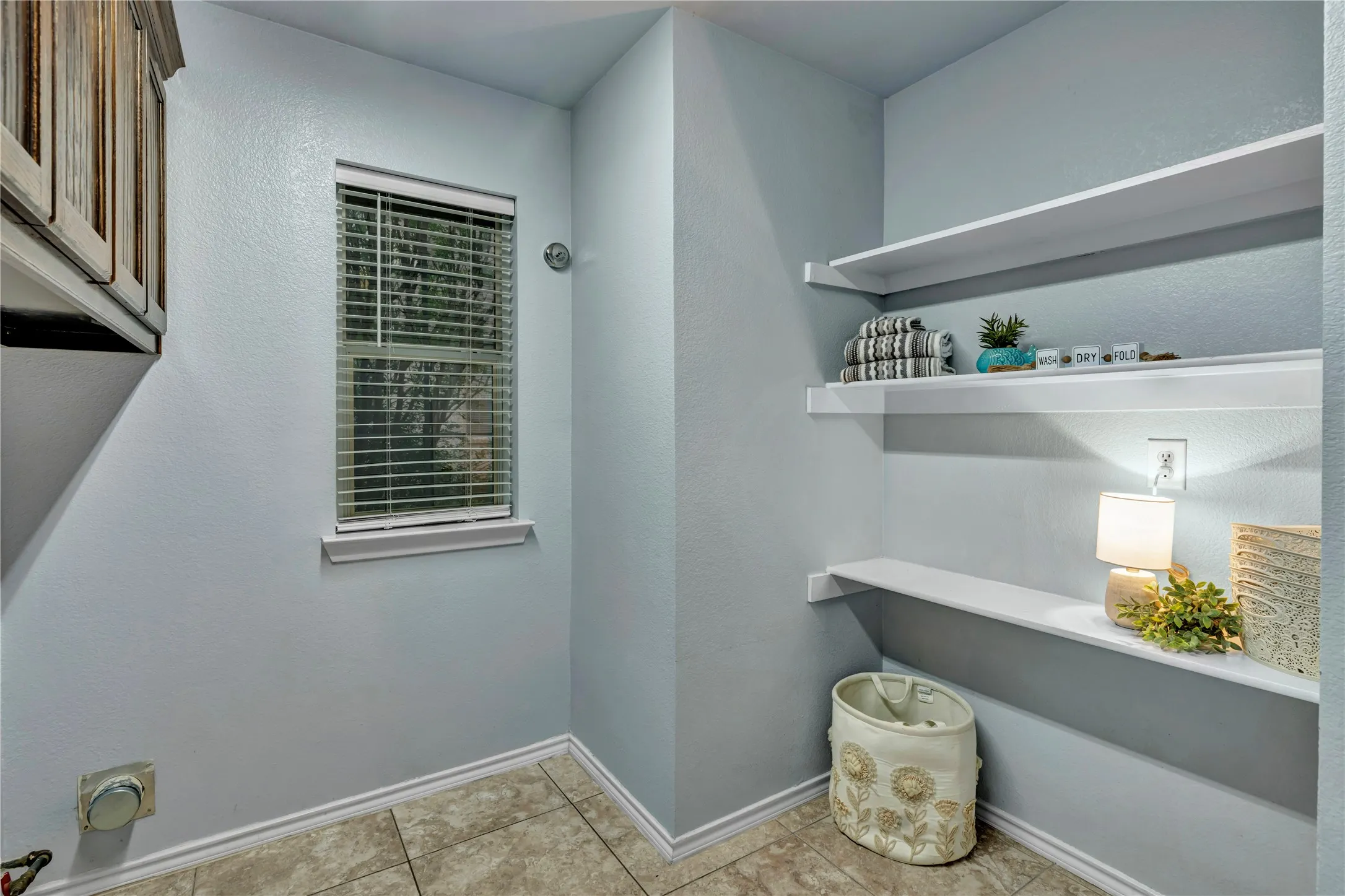 room for washe and dryer, as well as plenthy of other storage
