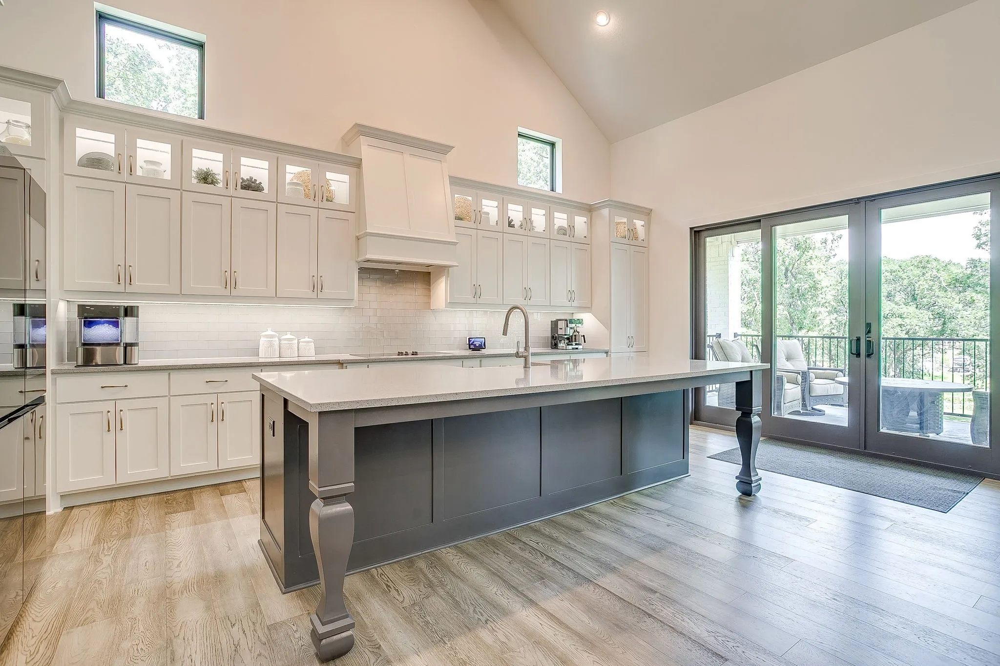 Chef's delight kitchen with large island & breakfast bar.