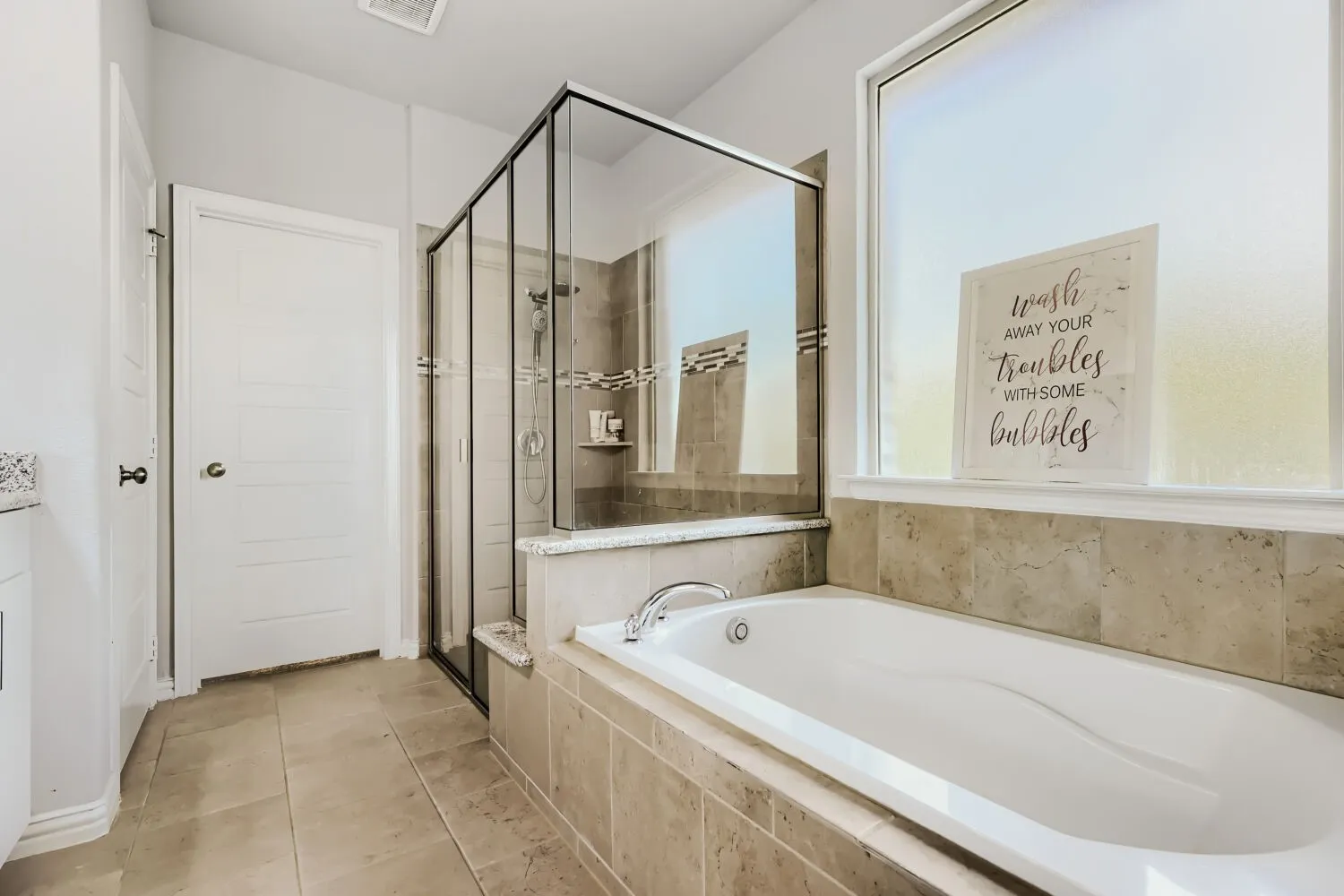 Single Family Residence For Sale in Denton County , 2401 Muirfield Drive, Little Elm, Texas 75036, 5 Bedroom, 4 Bathroom, 2 Garage spaces, 3,281 Sqft, built in 2021, Preowned, mls#21261699, Real Estate Agent in Little Elm, Homes For Sale in Denton county, Homes For Sale in Little Elm, Realtor in Little Elm Texas, Real Estate Brokerage Independent Realty Texas, Luminita Cordes Realtor