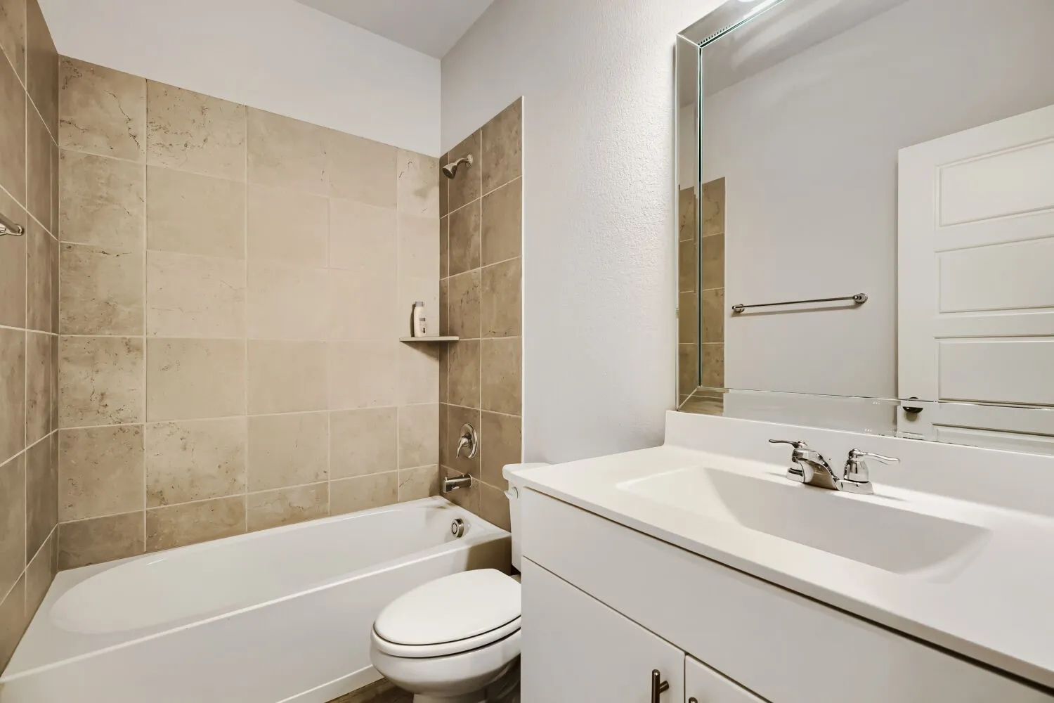 Single Family Residence For Sale in Denton County , 2401 Muirfield Drive, Little Elm, Texas 75036, 5 Bedroom, 4 Bathroom, 2 Garage spaces, 3,281 Sqft, built in 2021, Preowned, mls#21261699, Real Estate Agent in Little Elm, Homes For Sale in Denton county, Homes For Sale in Little Elm, Realtor in Little Elm Texas, Real Estate Brokerage Independent Realty Texas, Luminita Cordes Realtor