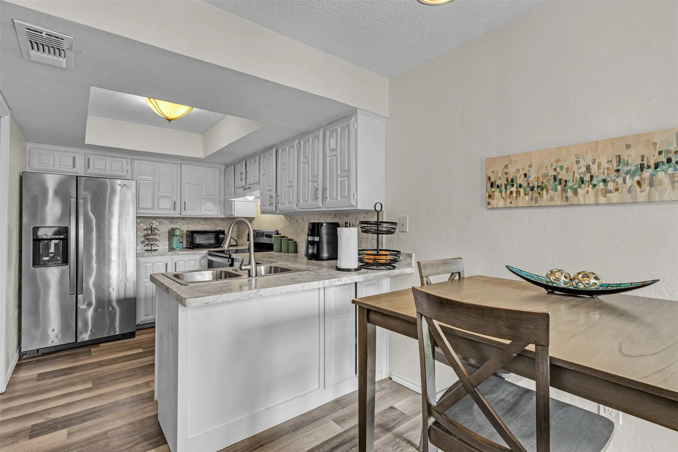 Condominium For Sale in Dallas County , 821 Dublin Drive 253, Richardson, Texas 75080, 2 Bedroom, 2 Bathroom, Garage spaces, 1,272 Sqft, built in 1981, Preowned, mls#21259760, Real Estate Agent in Richardson, Homes For Sale in Dallas county, Homes For Sale in Richardson, Realtor in Richardson Texas, Real Estate Brokerage Independent Realty Texas, Luminita Cordes Realtor