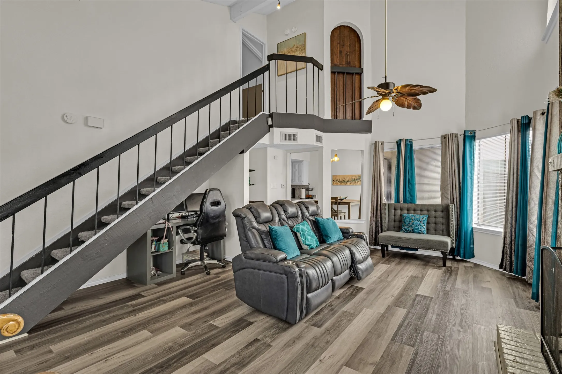 Condominium For Sale in Dallas County , 821 Dublin Drive 253, Richardson, Texas 75080, 2 Bedroom, 2 Bathroom, Garage spaces, 1,272 Sqft, built in 1981, Preowned, mls#21259760, Real Estate Agent in Richardson, Homes For Sale in Dallas county, Homes For Sale in Richardson, Realtor in Richardson Texas, Real Estate Brokerage Independent Realty Texas, Luminita Cordes Realtor