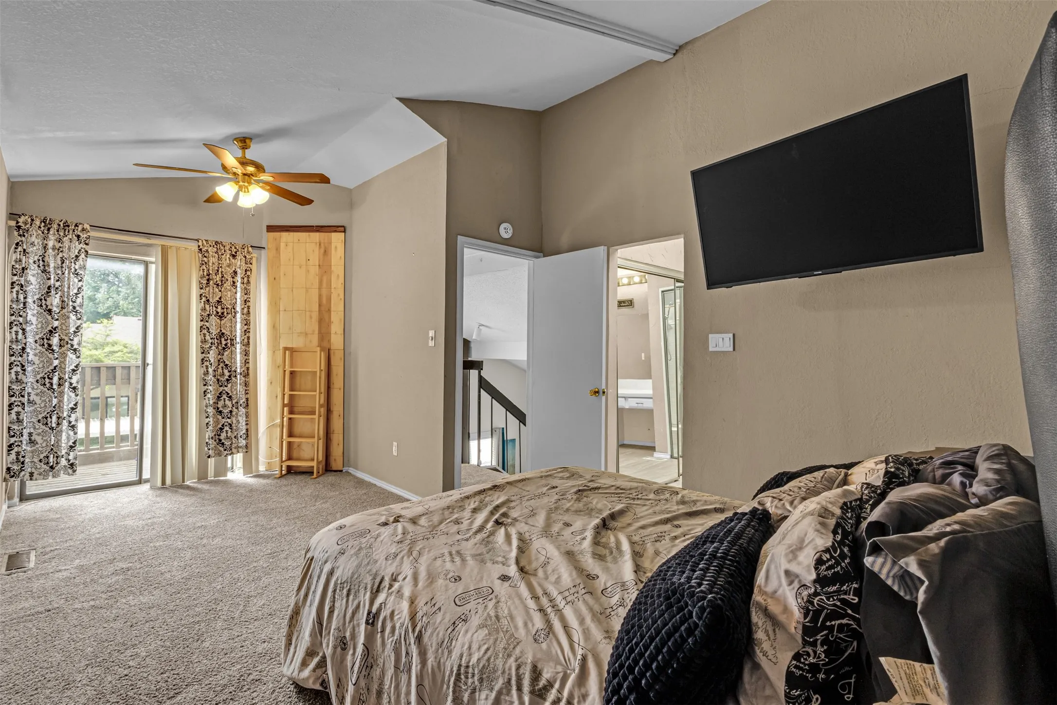 Condominium For Sale in Dallas County , 821 Dublin Drive 253, Richardson, Texas 75080, 2 Bedroom, 2 Bathroom, Garage spaces, 1,272 Sqft, built in 1981, Preowned, mls#21259760, Real Estate Agent in Richardson, Homes For Sale in Dallas county, Homes For Sale in Richardson, Realtor in Richardson Texas, Real Estate Brokerage Independent Realty Texas, Luminita Cordes Realtor