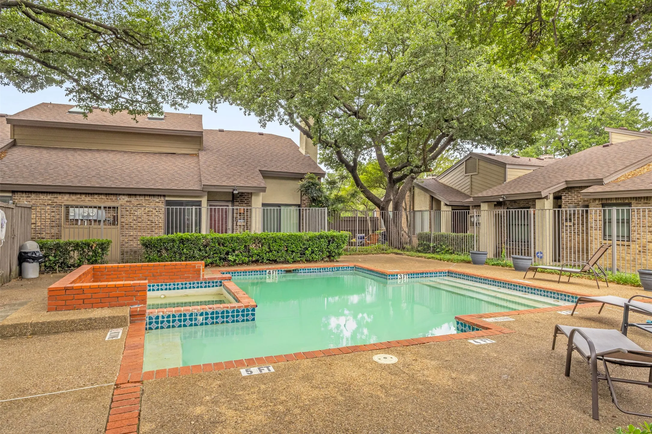 Condominium For Sale in Dallas County , 821 Dublin Drive 253, Richardson, Texas 75080, 2 Bedroom, 2 Bathroom, Garage spaces, 1,272 Sqft, built in 1981, Preowned, mls#21259760, Real Estate Agent in Richardson, Homes For Sale in Dallas county, Homes For Sale in Richardson, Realtor in Richardson Texas, Real Estate Brokerage Independent Realty Texas, Luminita Cordes Realtor