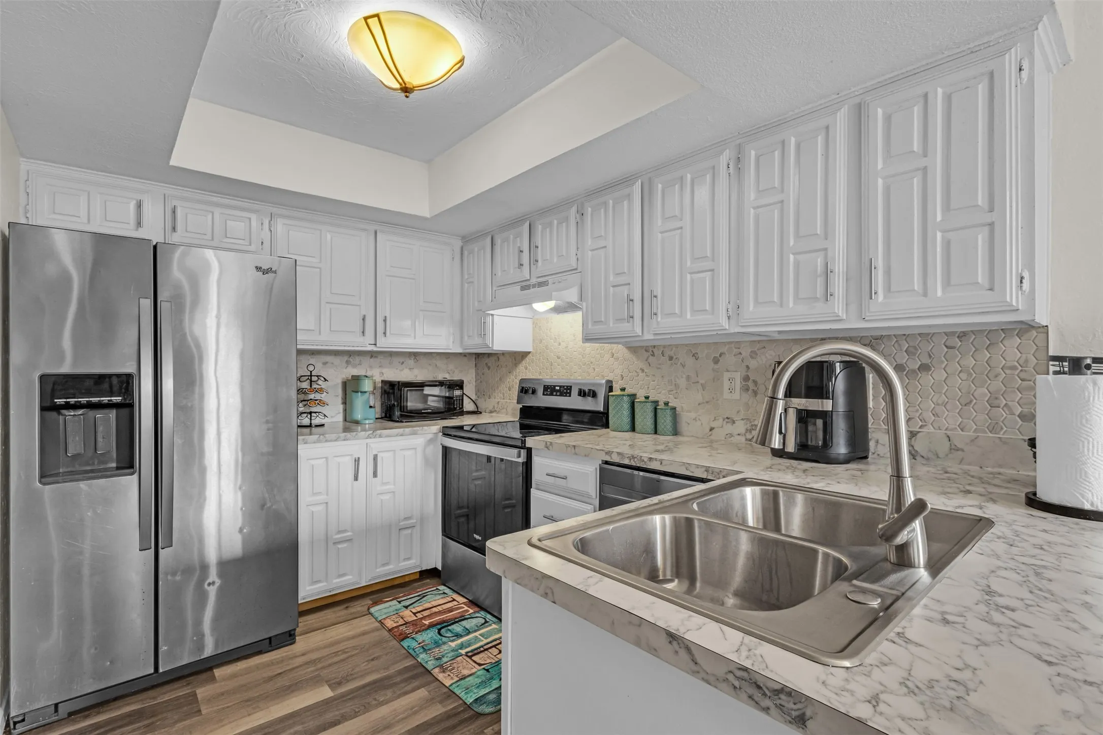 Condominium For Sale in Dallas County , 821 Dublin Drive 253, Richardson, Texas 75080, 2 Bedroom, 2 Bathroom, Garage spaces, 1,272 Sqft, built in 1981, Preowned, mls#21259760, Real Estate Agent in Richardson, Homes For Sale in Dallas county, Homes For Sale in Richardson, Realtor in Richardson Texas, Real Estate Brokerage Independent Realty Texas, Luminita Cordes Realtor
